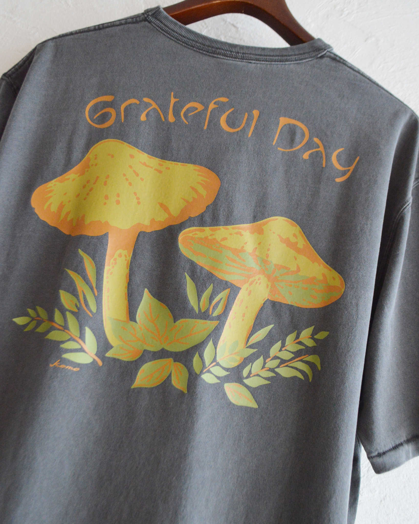 HAVE A GRATEFUL DAY ハブアグレイトフルデイ / T-SHIRT -MUSHROOM ティーシャツマッシュルーム (BLACK ブラック)