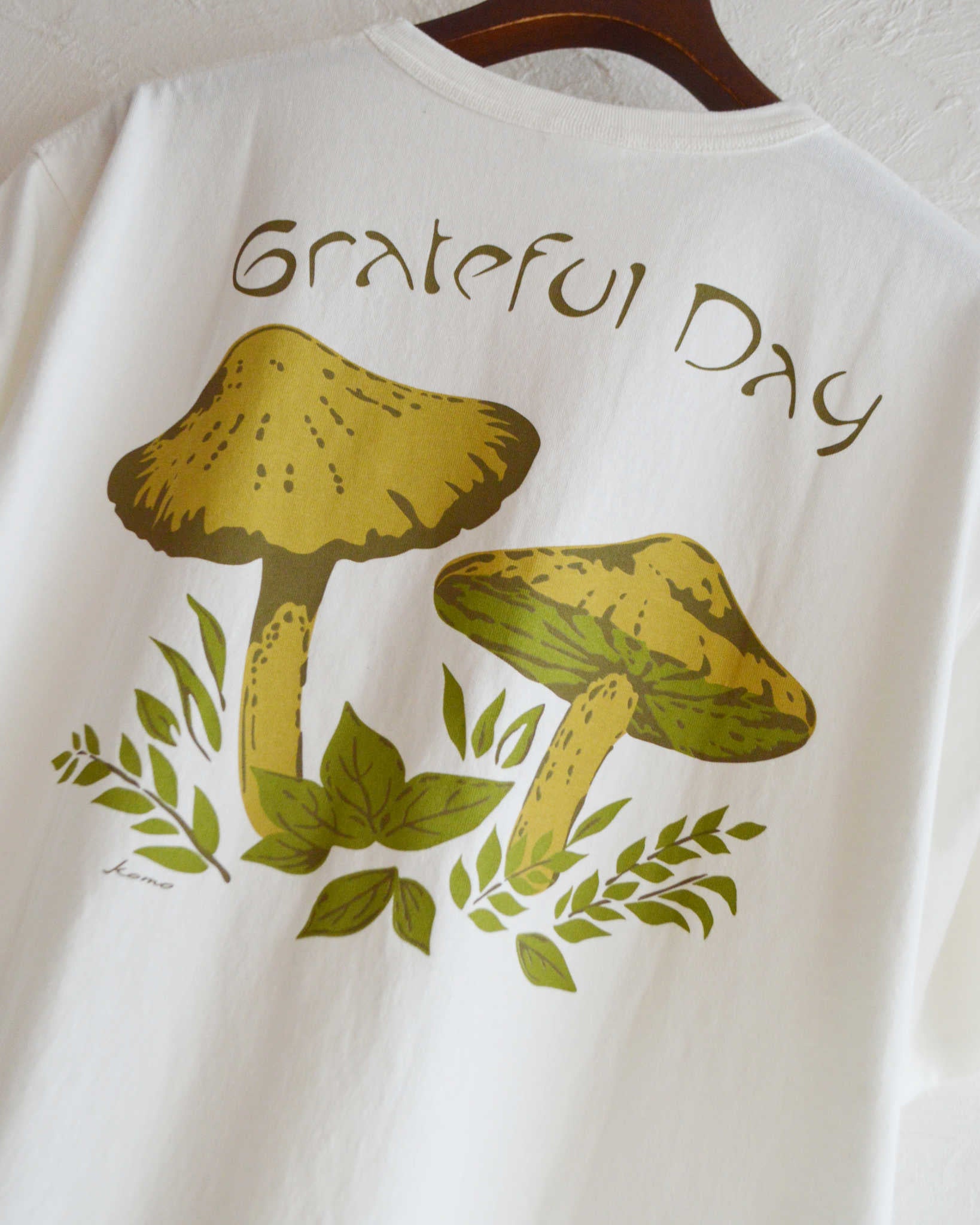 HAVE A GRATEFUL DAY ハブアグレイトフルデイ / T-SHIRT -MUSHROOM ティーシャツマッシュルーム (WHITE ホワイト)