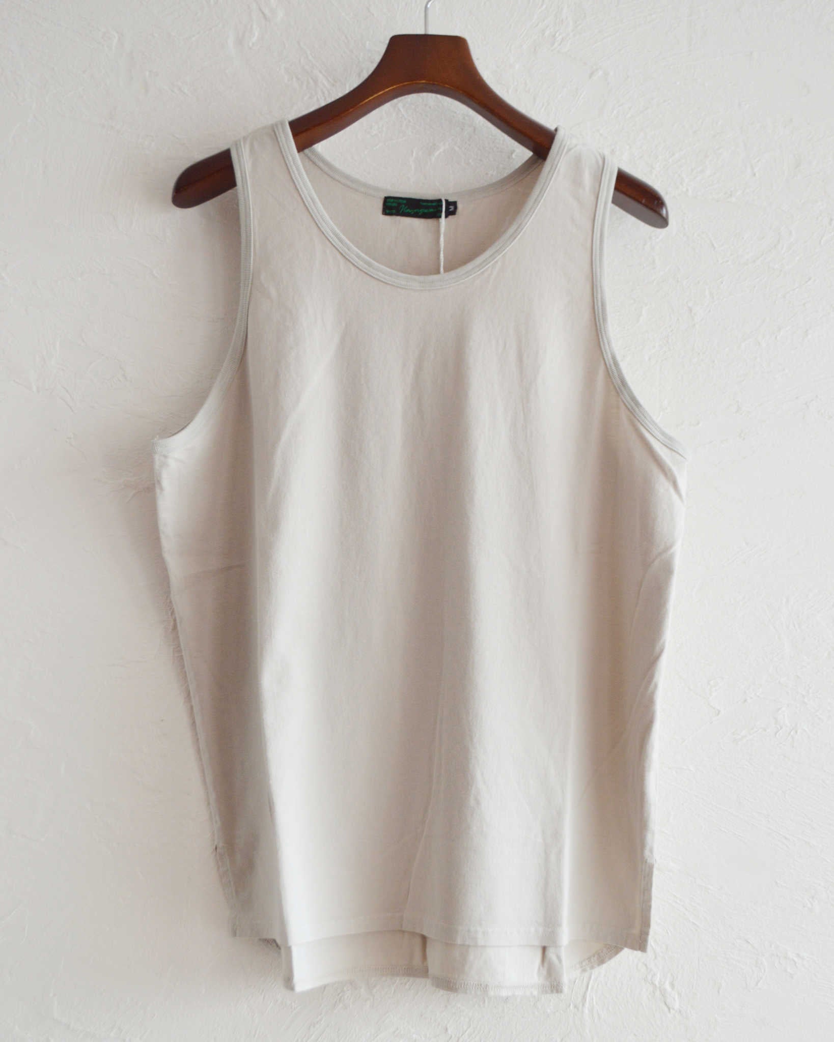 Nasngwam. ナスングワム / ESSENTIAL TANKTOP エッセンシャルタンクトップ (GRAGE グレージュ)