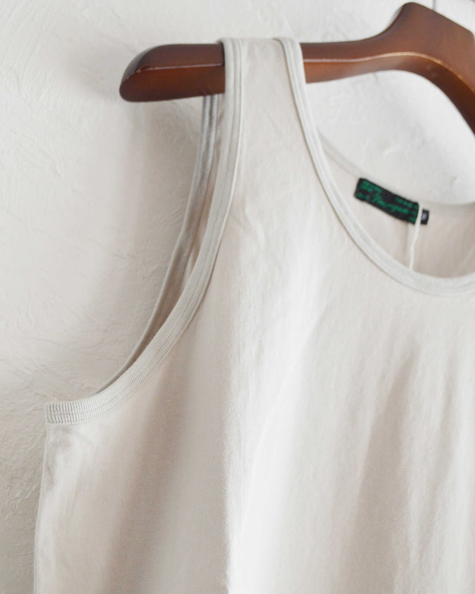 Nasngwam. ナスングワム / ESSENTIAL TANKTOP エッセンシャルタンクトップ (GRAGE グレージュ)