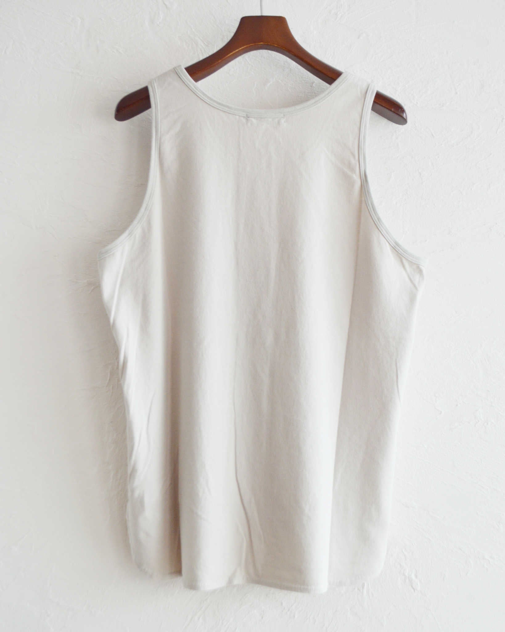 Nasngwam. ナスングワム / ESSENTIAL TANKTOP エッセンシャルタンクトップ (GRAGE グレージュ)