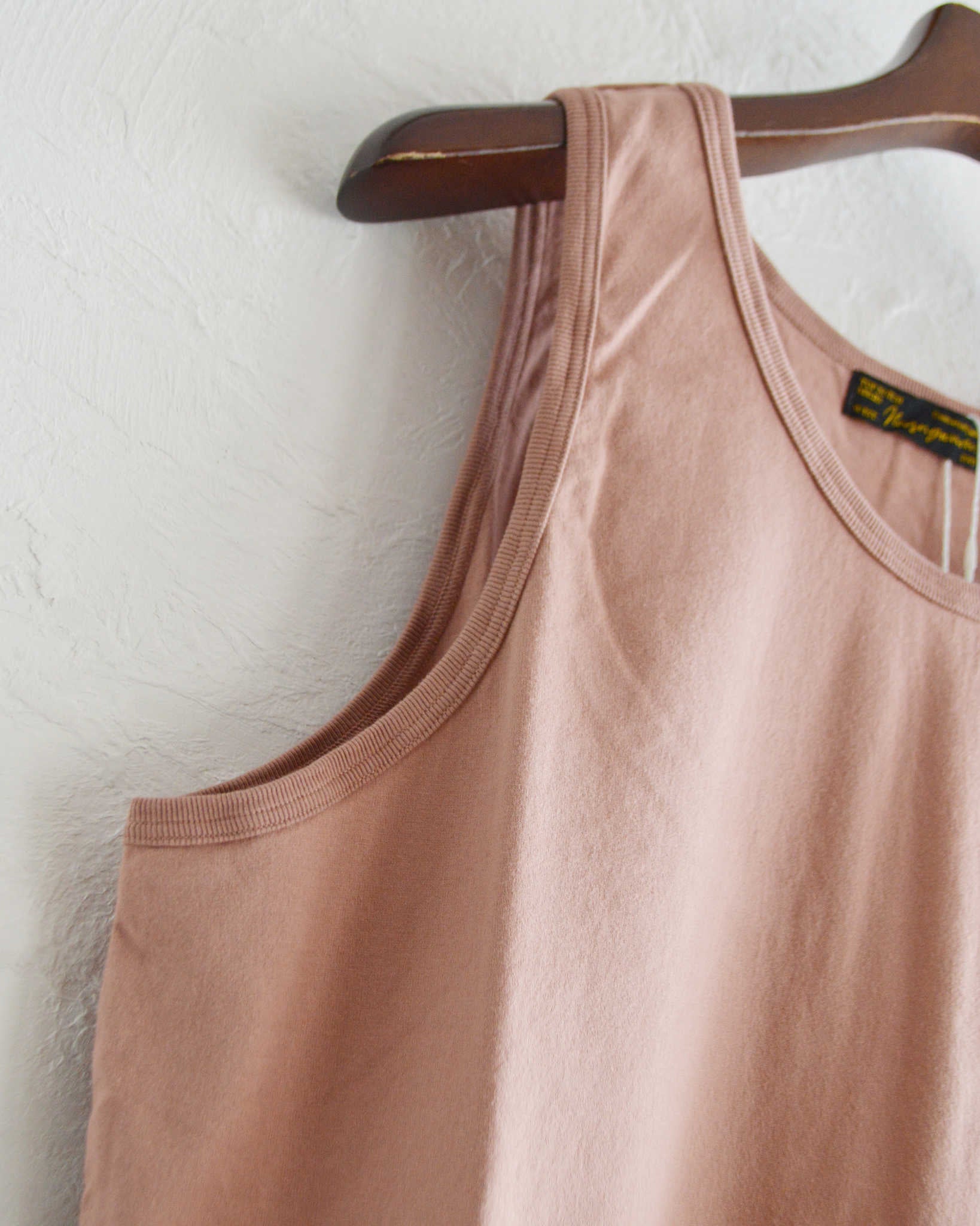 Nasngwam. ナスングワム / ESSENTIAL TANKTOP エッセンシャルタンクトップ (SMOKE PINK スモークピンク)