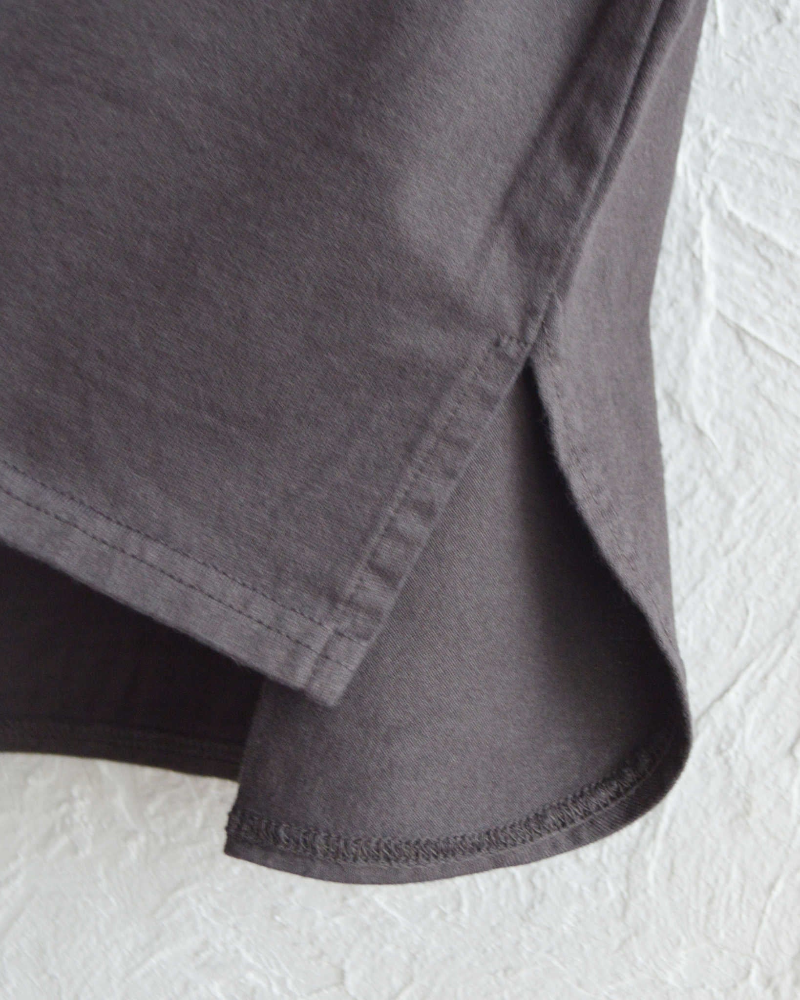 Nasngwam. ナスングワム / ESSENTIAL TANKTOP エッセンシャルタンクトップ (CHARCOAL チャコール)