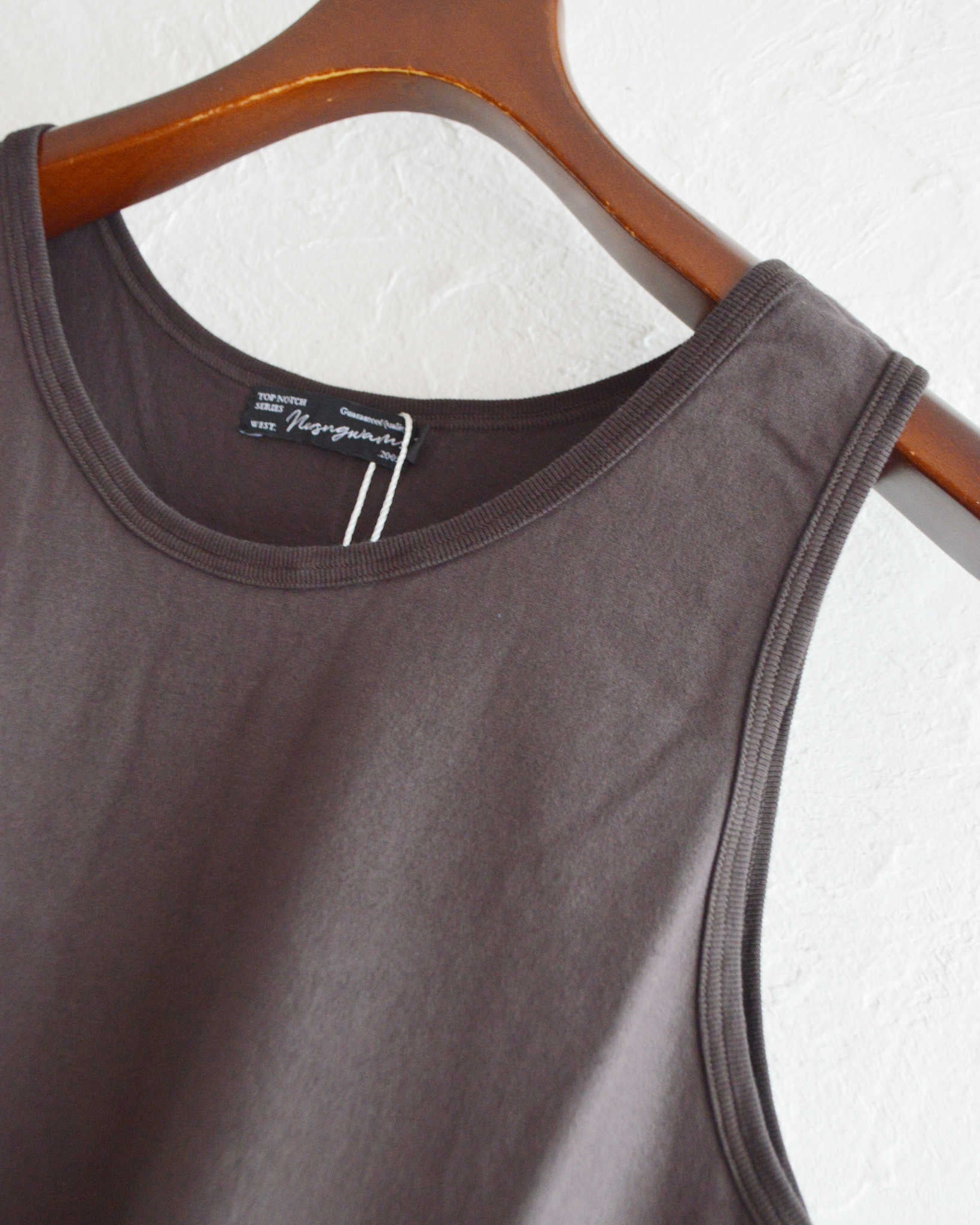 Nasngwam. ナスングワム / ESSENTIAL TANKTOP エッセンシャルタンクトップ (CHARCOAL チャコール)