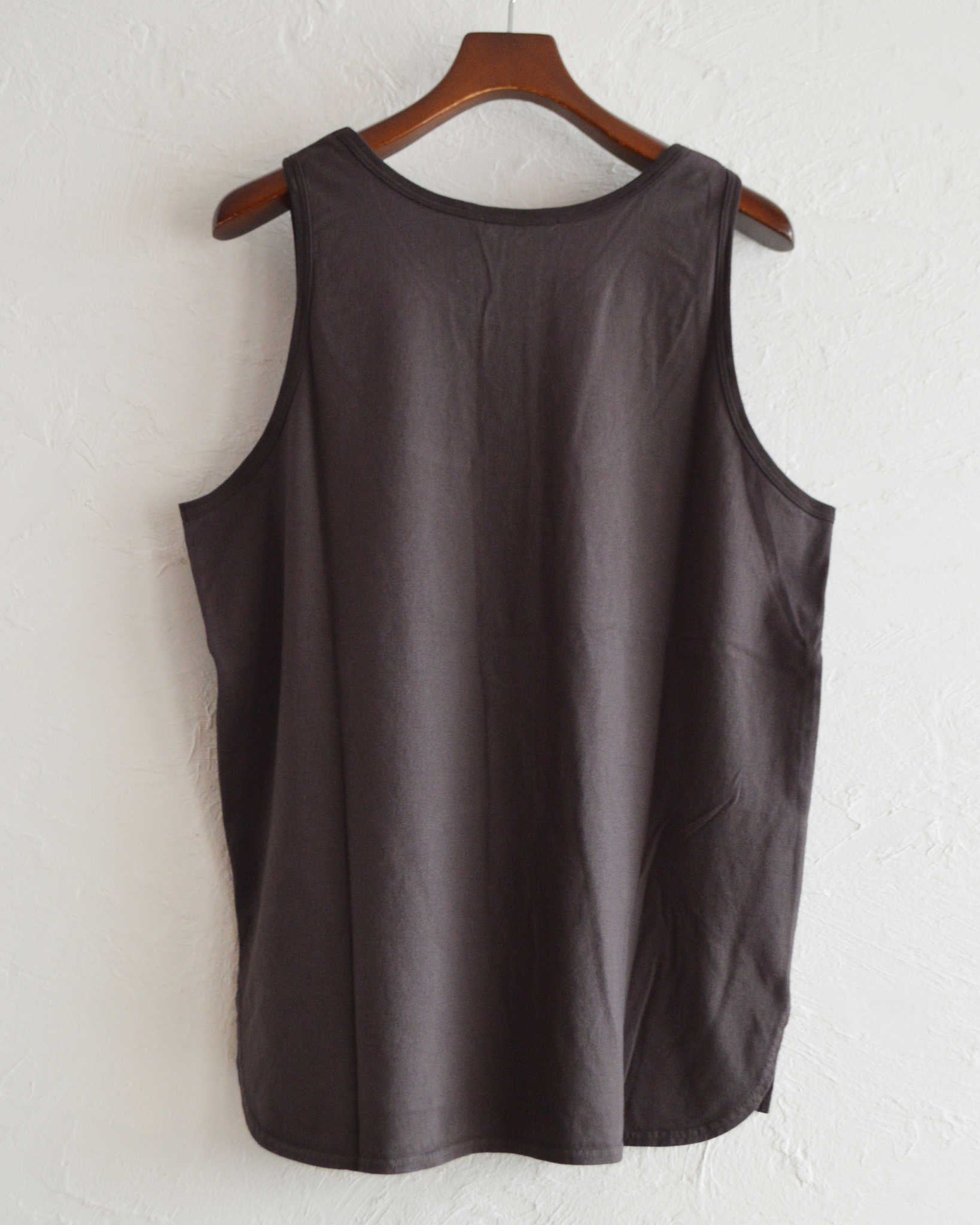 Nasngwam. ナスングワム / ESSENTIAL TANKTOP エッセンシャルタンクトップ (CHARCOAL チャコール)