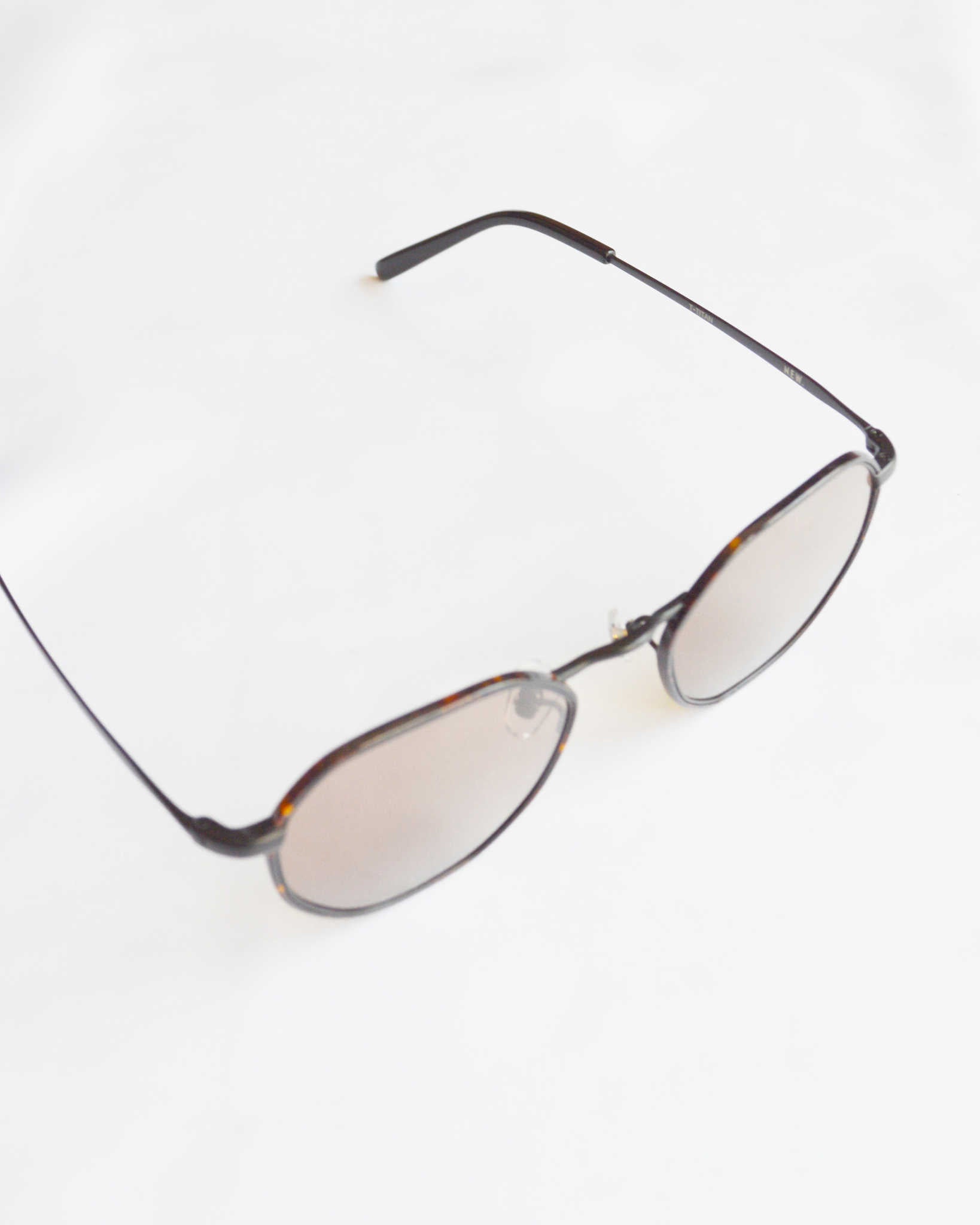 NEW. ニュー / GARVER/49 ガーヴァー (semi-matte black x tortoise セミマットブラック トータス)