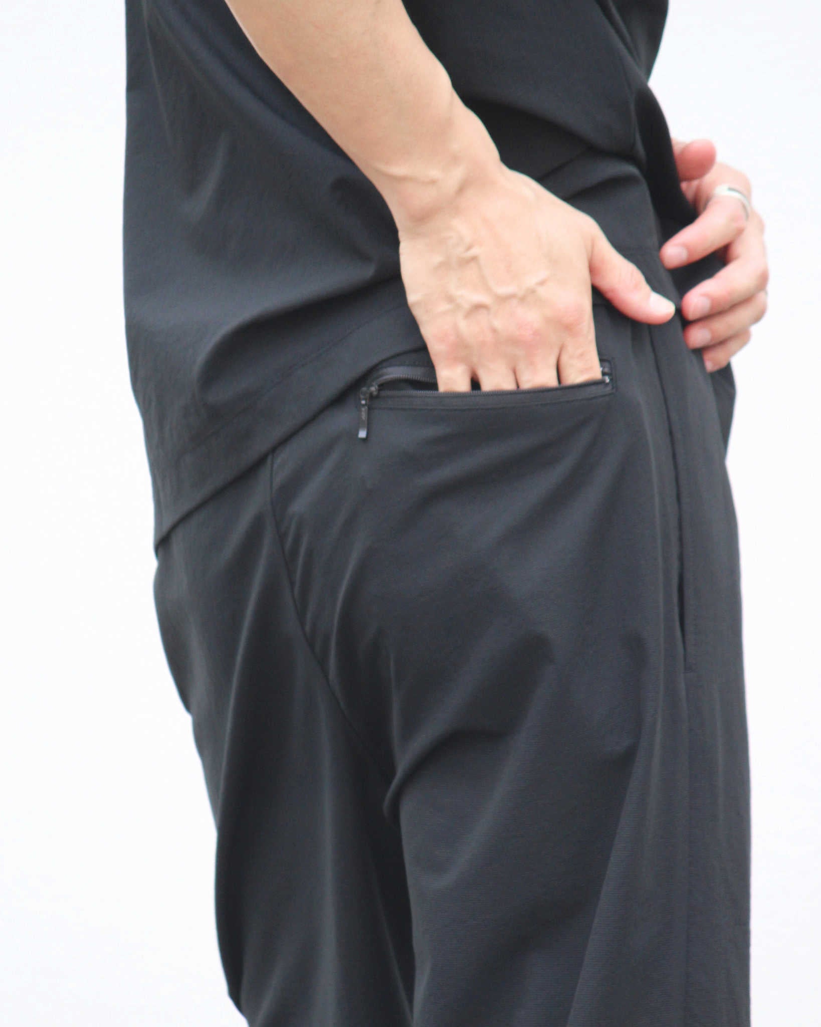 YONCA ヨンカ / COOL TECH PANTS クールテックパンツ (BLACK ブラック)