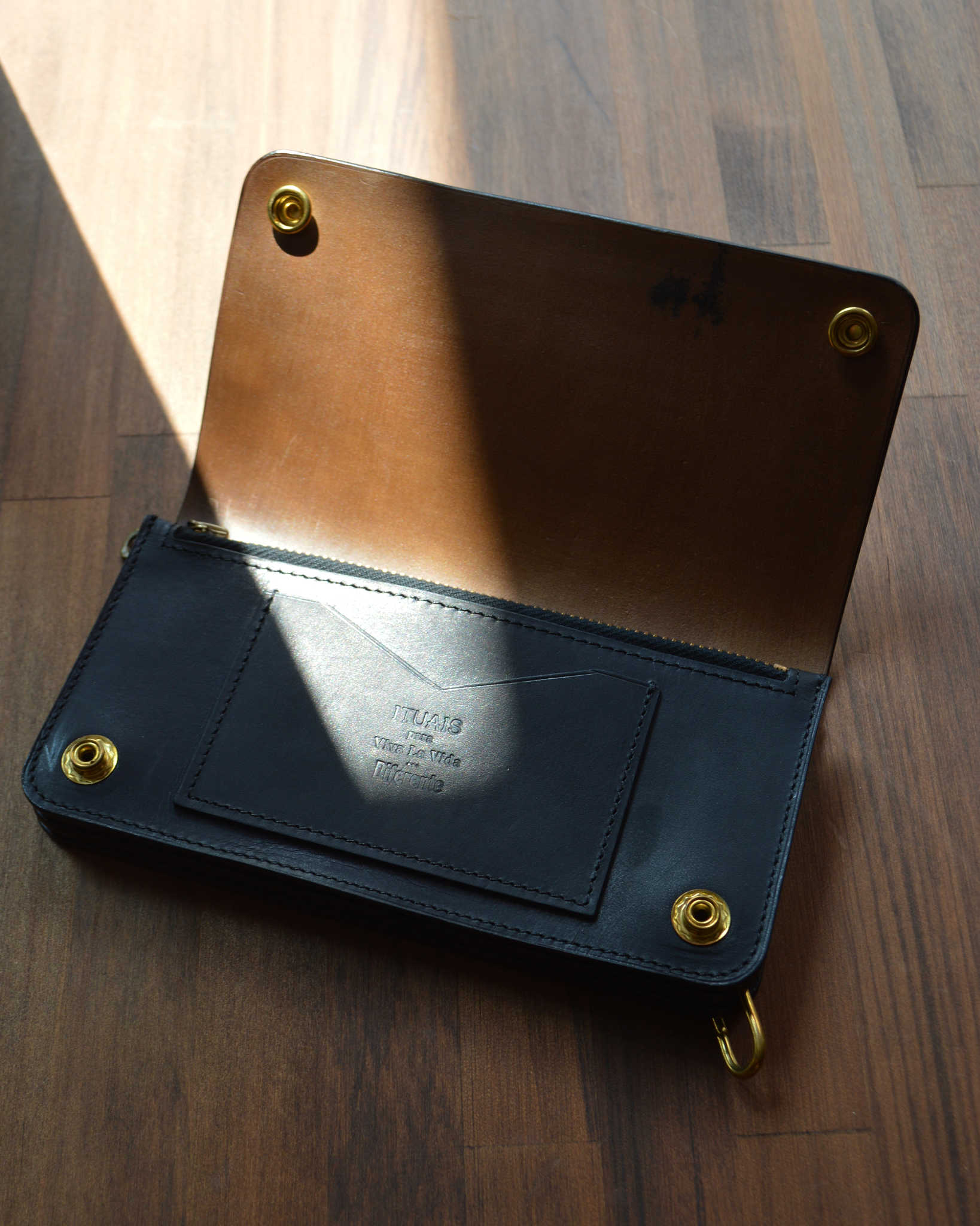 ITUAIS イトゥアイス / CAVARO TRUCKER WALLET カバーロトラッカーウォレット (MARYAM HORSE BUTT マリヤムホースバット BLACK ブラック)