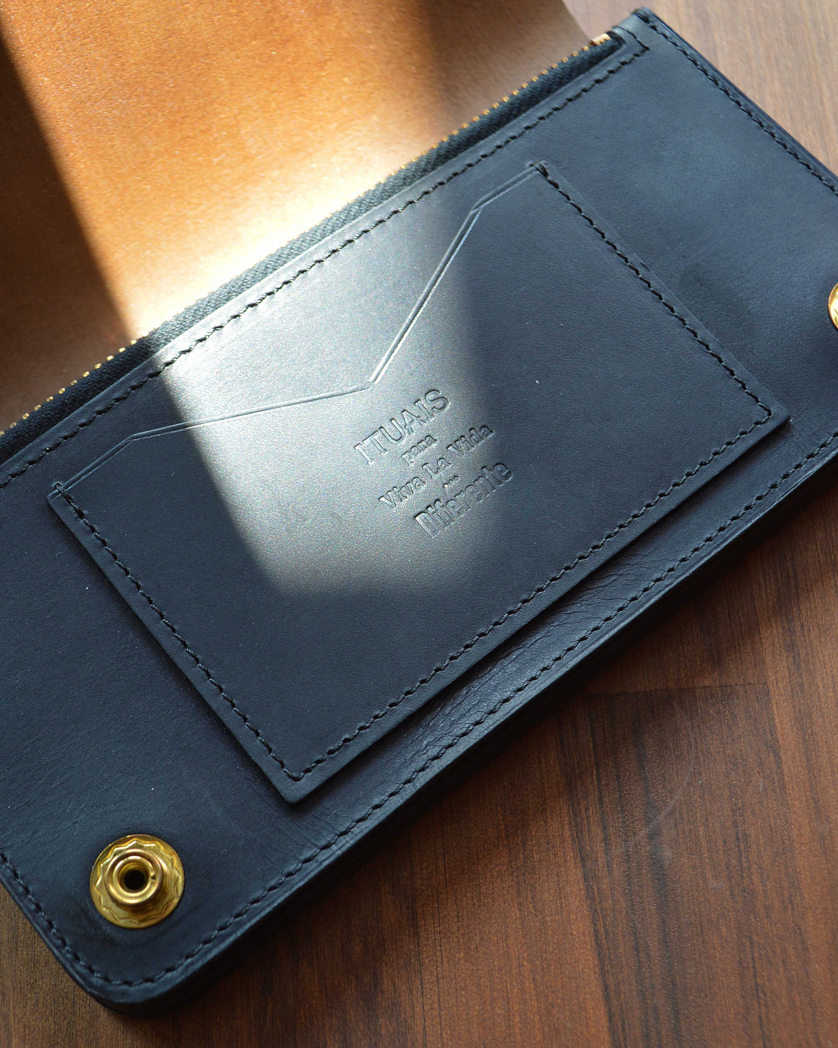 ITUAIS イトゥアイス / CAVARO TRUCKER WALLET カバーロトラッカーウォレット (MARYAM HORSE BUTT マリヤムホースバット BLACK ブラック)