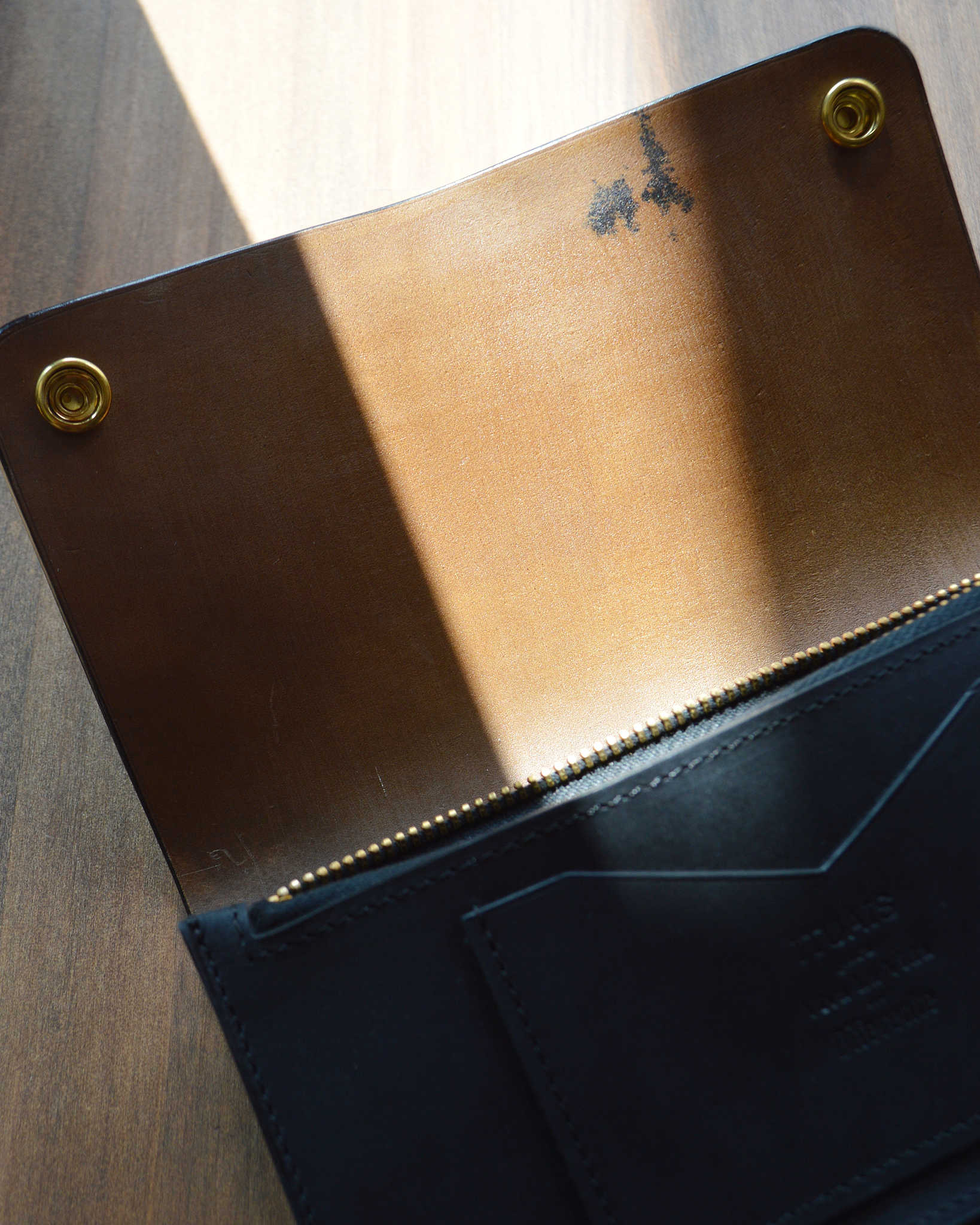 ITUAIS イトゥアイス / CAVARO TRUCKER WALLET カバーロトラッカーウォレット (MARYAM HORSE BUTT マリヤムホースバット BLACK ブラック)