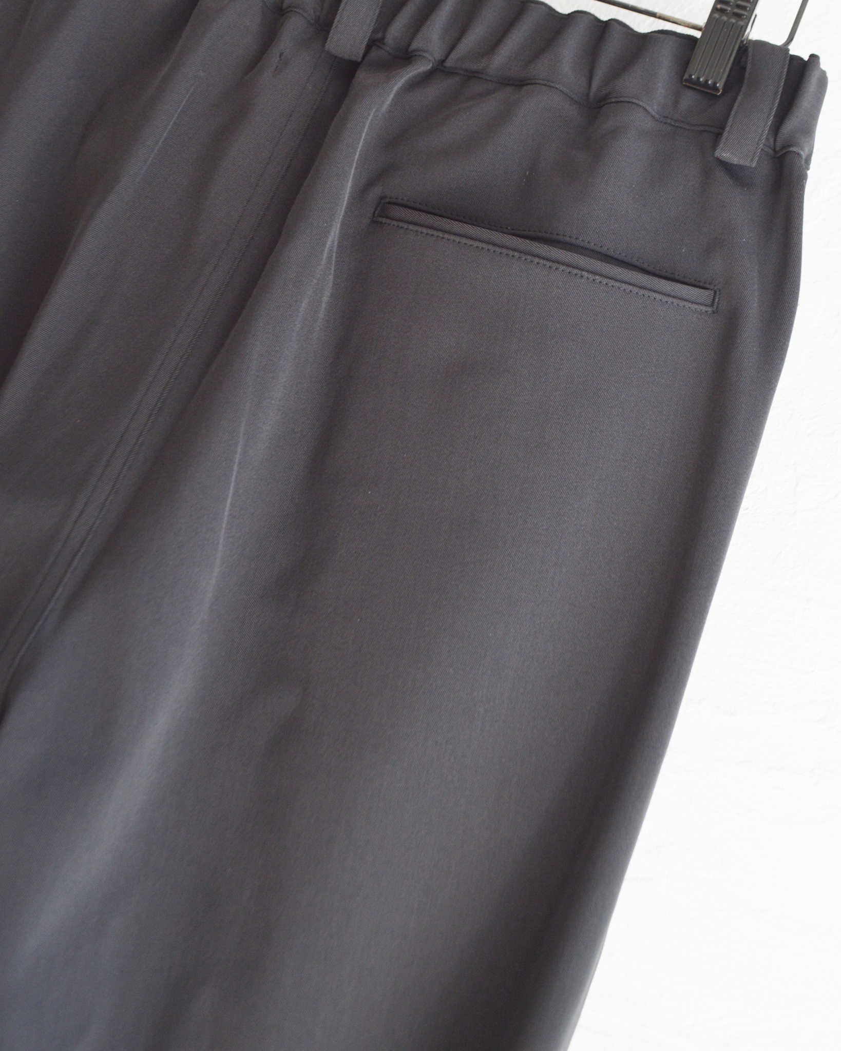 LAMOND ラモンド / TWILL TWIST CENTER SEAM PANTS ツイルセンターシームパンツ (BLACK ブラック)