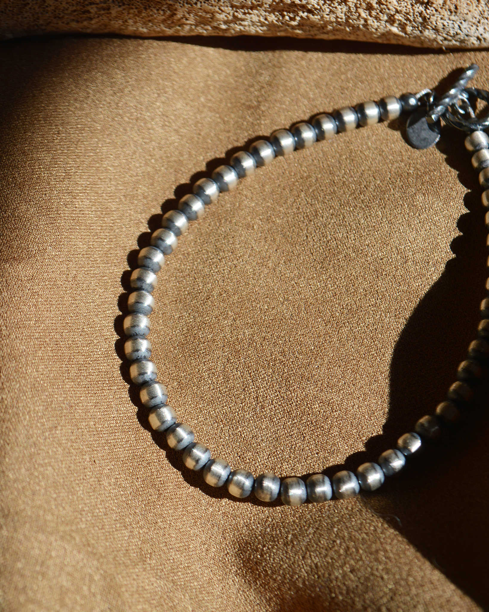 Indian jewelry インディアンジュエリー / Navajo Pearl Bracelet ナバホパールブレスレット 4mm (TERESA BELONE テレサベローネ)