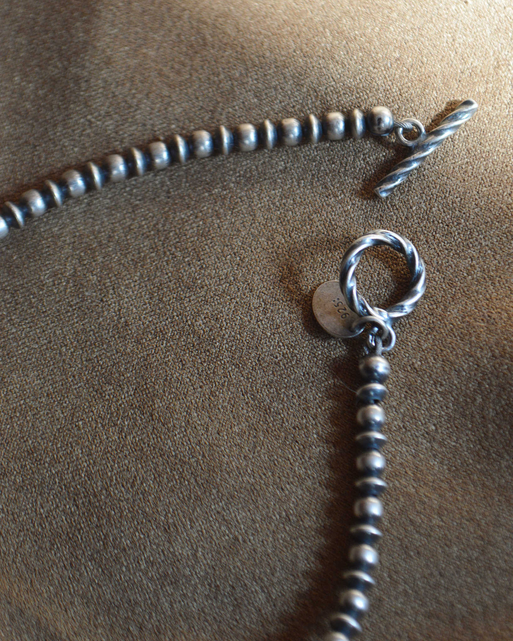 Indian jewelry インディアンジュエリー / Navajo Pearl Bracelet ナバホパールブレスレット 3mm丸玉×ソロバンMIX (TERESA BELONE テレサベローネ)