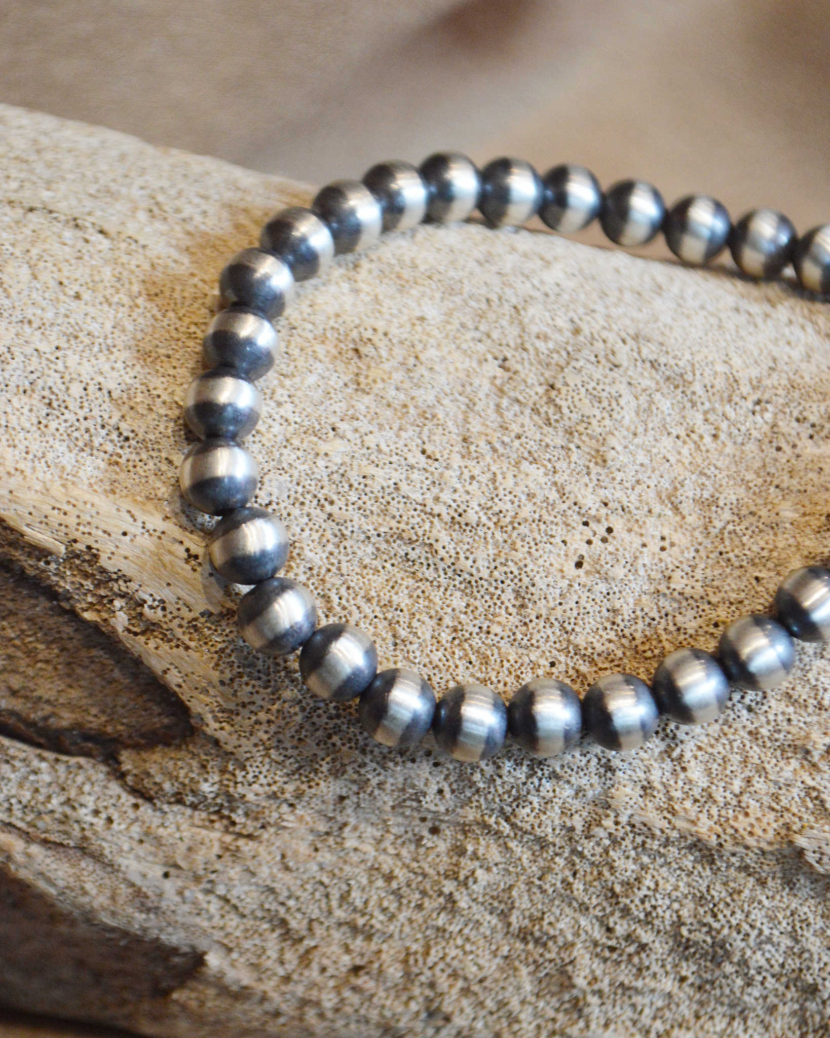Indian jewelry インディアンジュエリー / Navajo Pearl Bracelet ナバホパールブレスレット 6mm (TERESA BELONE テレサベローネ)