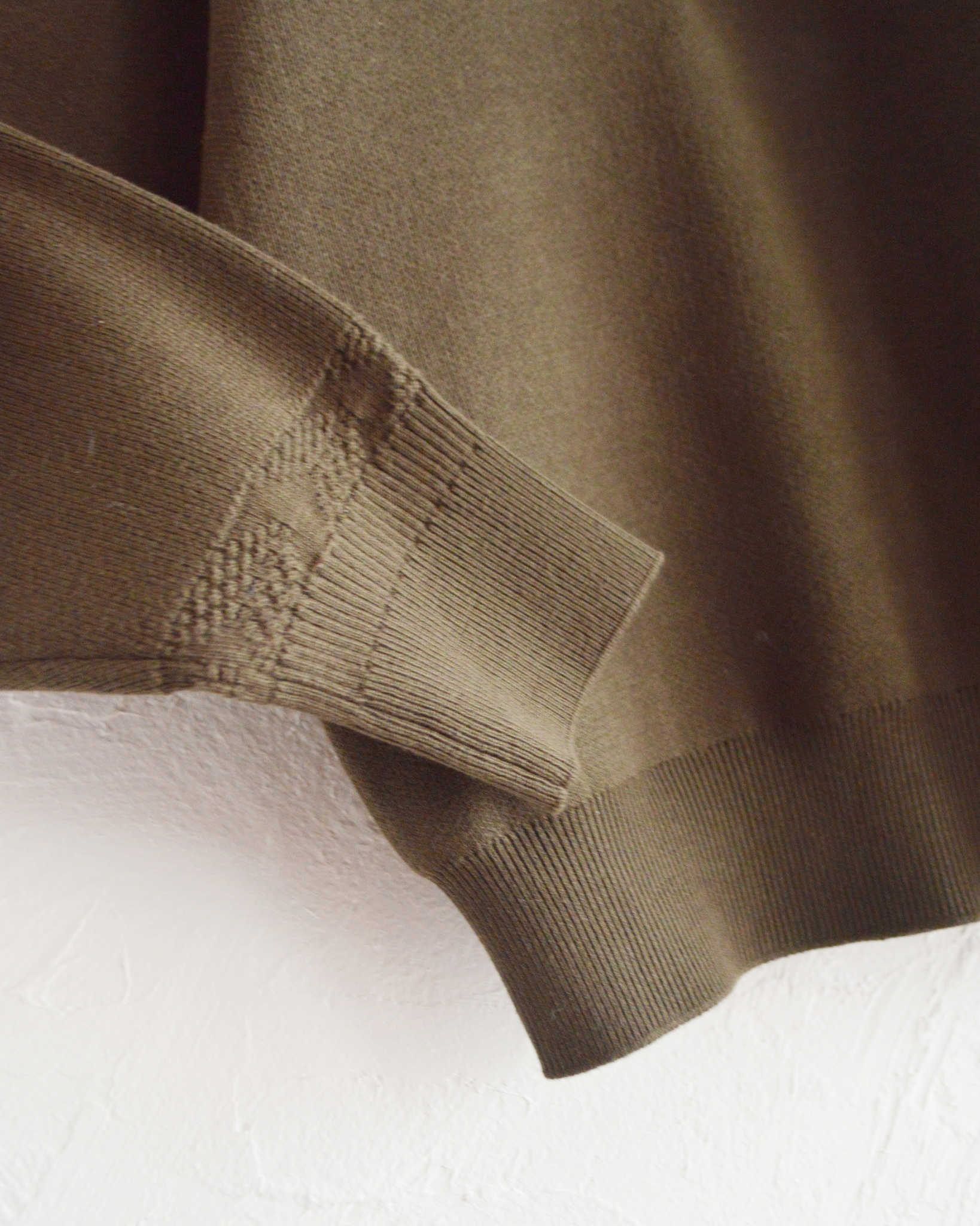 Nasngwam. ナスングワム / ACTUALLY CREW アクチュアリークルー (DARK OLIVE ダークオリーブ)