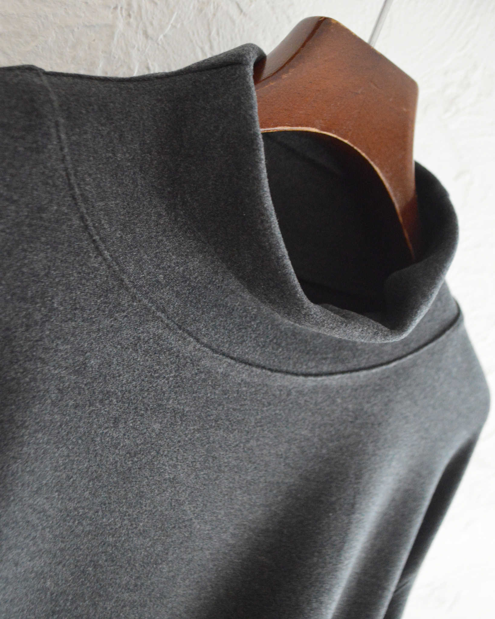 LAMOND ラモンド / LOUNGE SUEDE HIGH NECK SWEAT ラウンジスエードハイネックスウェット (CHARCOAL チャコール)