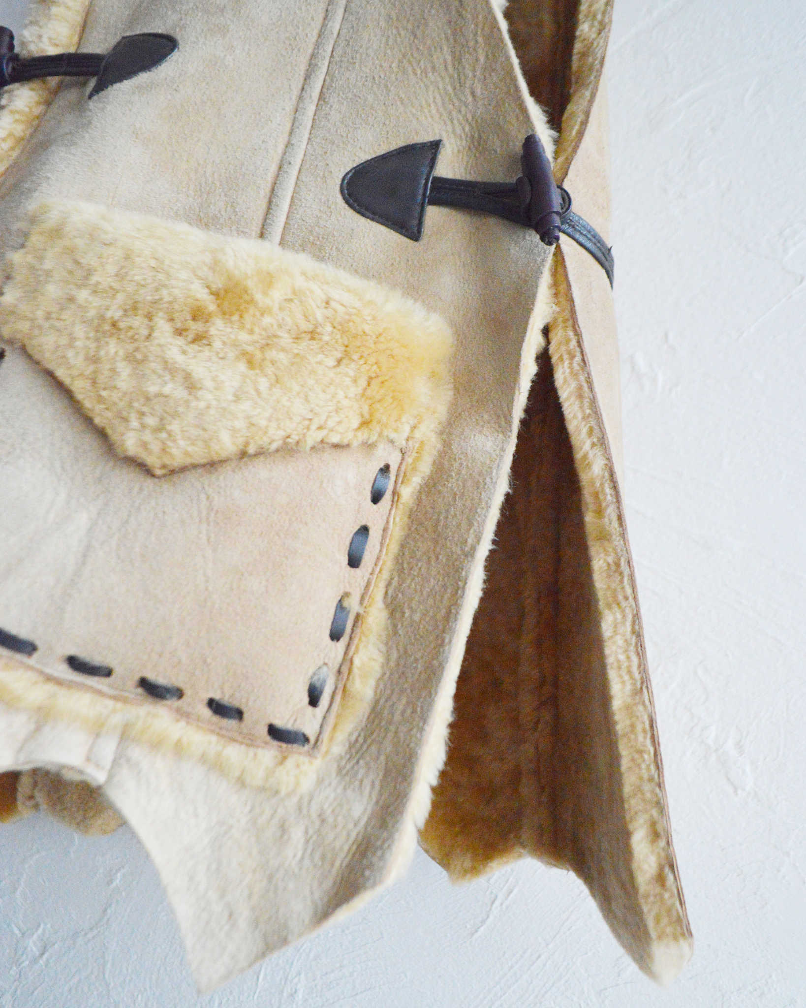 Nasngwam. ナスングワム / IGLLO MOUTON VEST イグルームートンベスト Msize (CAMEL キャメル)