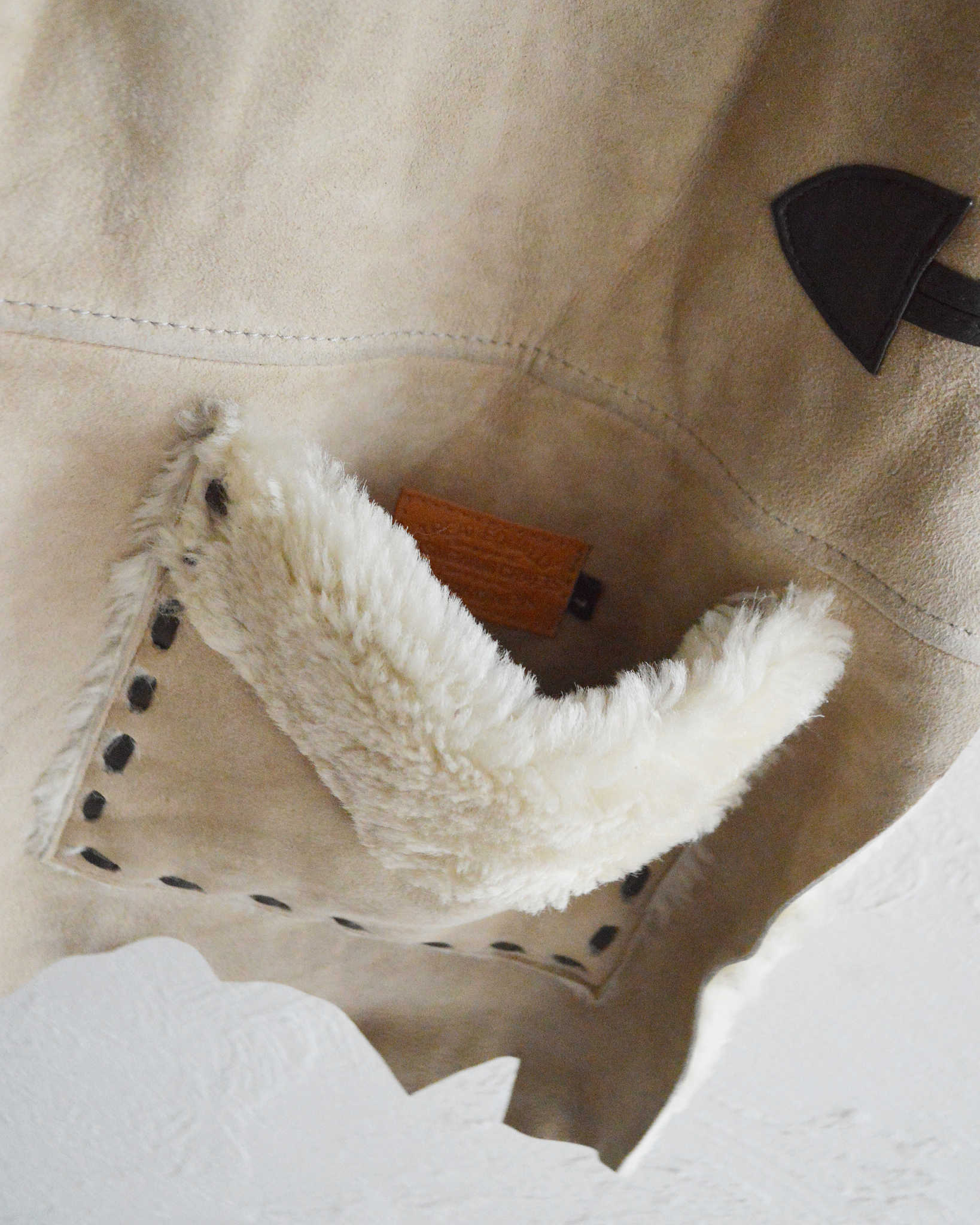 Nasngwam. ナスングワム / IGLLO MOUTON VEST イグルームートンベスト Lsize (CAMEL キャメル)