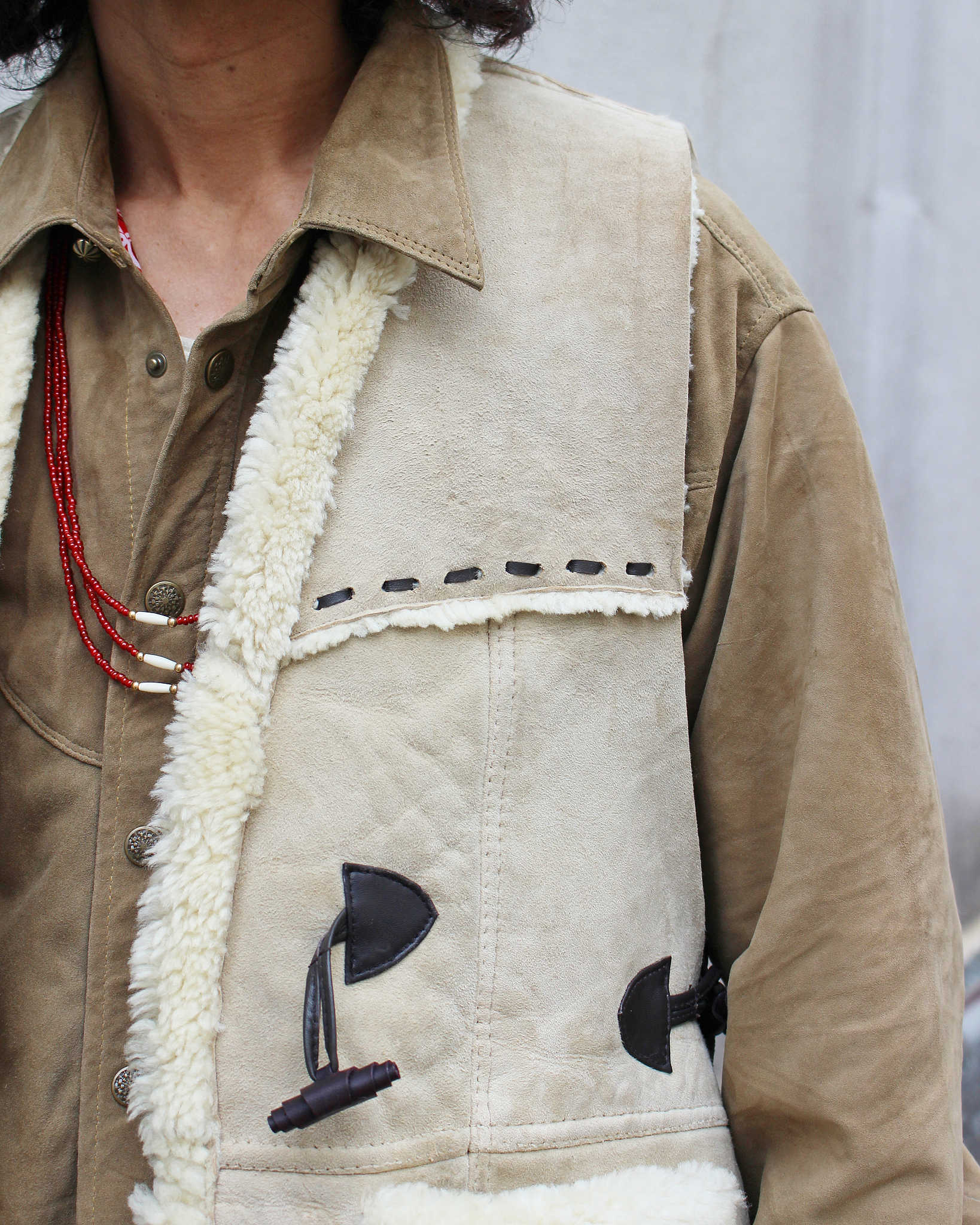 Nasngwam. ナスングワム / IGLLO MOUTON VEST イグルームートンベスト Msize (CAMEL キャメル)