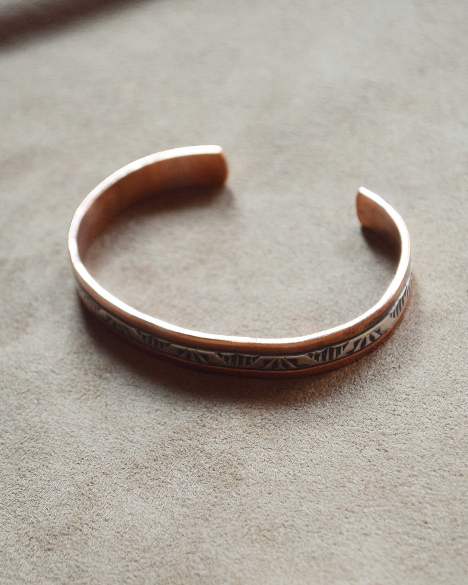 Indian jewelry インディアンジュエリー / Navajo BANGLE ナバホバングル (Wylie Secatero ワイルセカテロ)