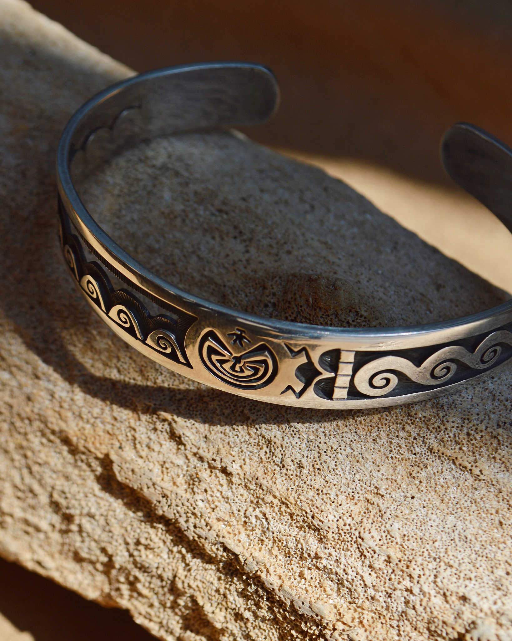 Indian jewelry インディアンジュエリー / HOPI BANGLE ホピバングル (LUCION KOINVA ルシオンコインヴァ)