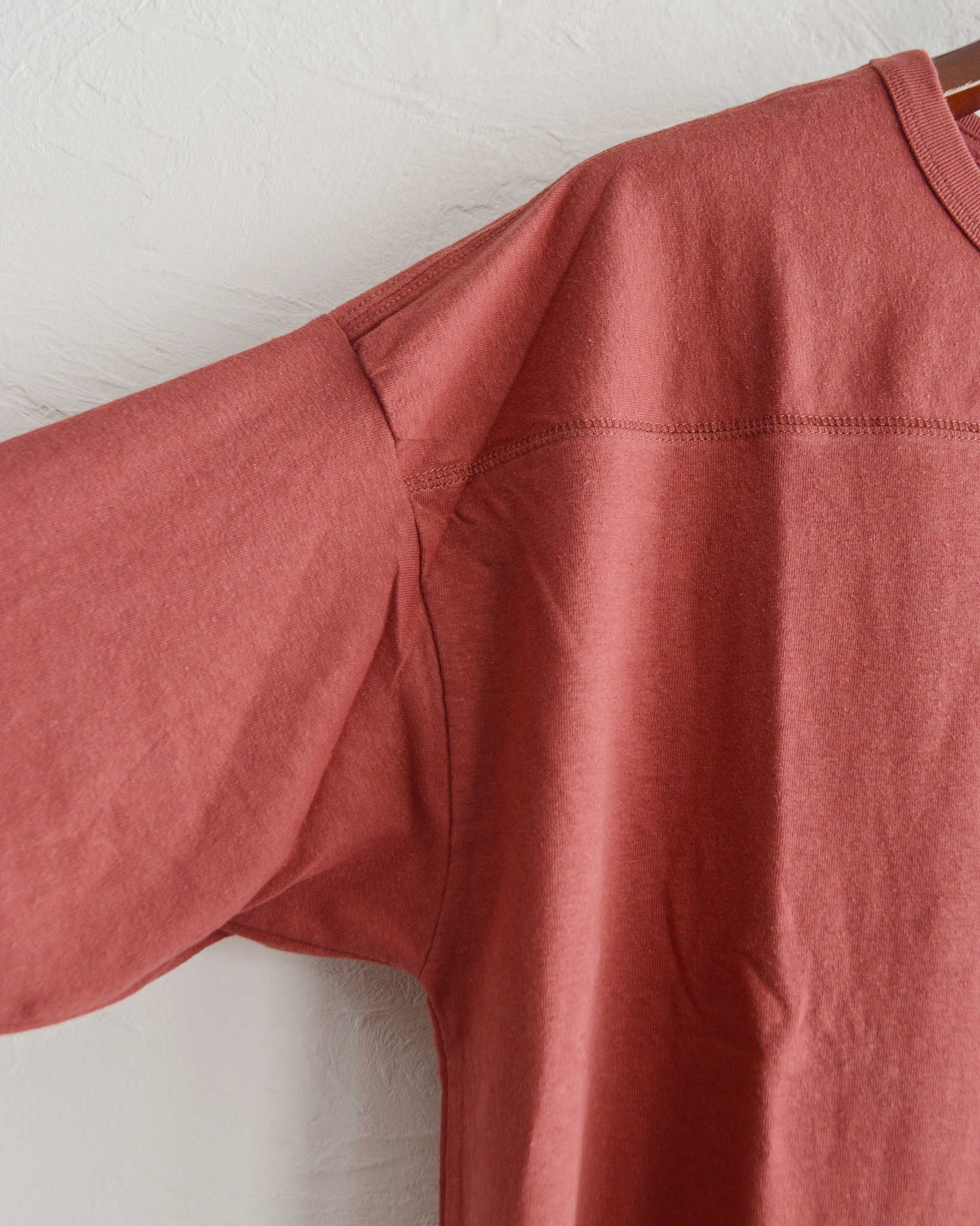 GOHEMP ゴーヘンプ / WIDE FOOTBALL TEE ワイドフットボールTEE (CHERRY RED チェリーレッド)