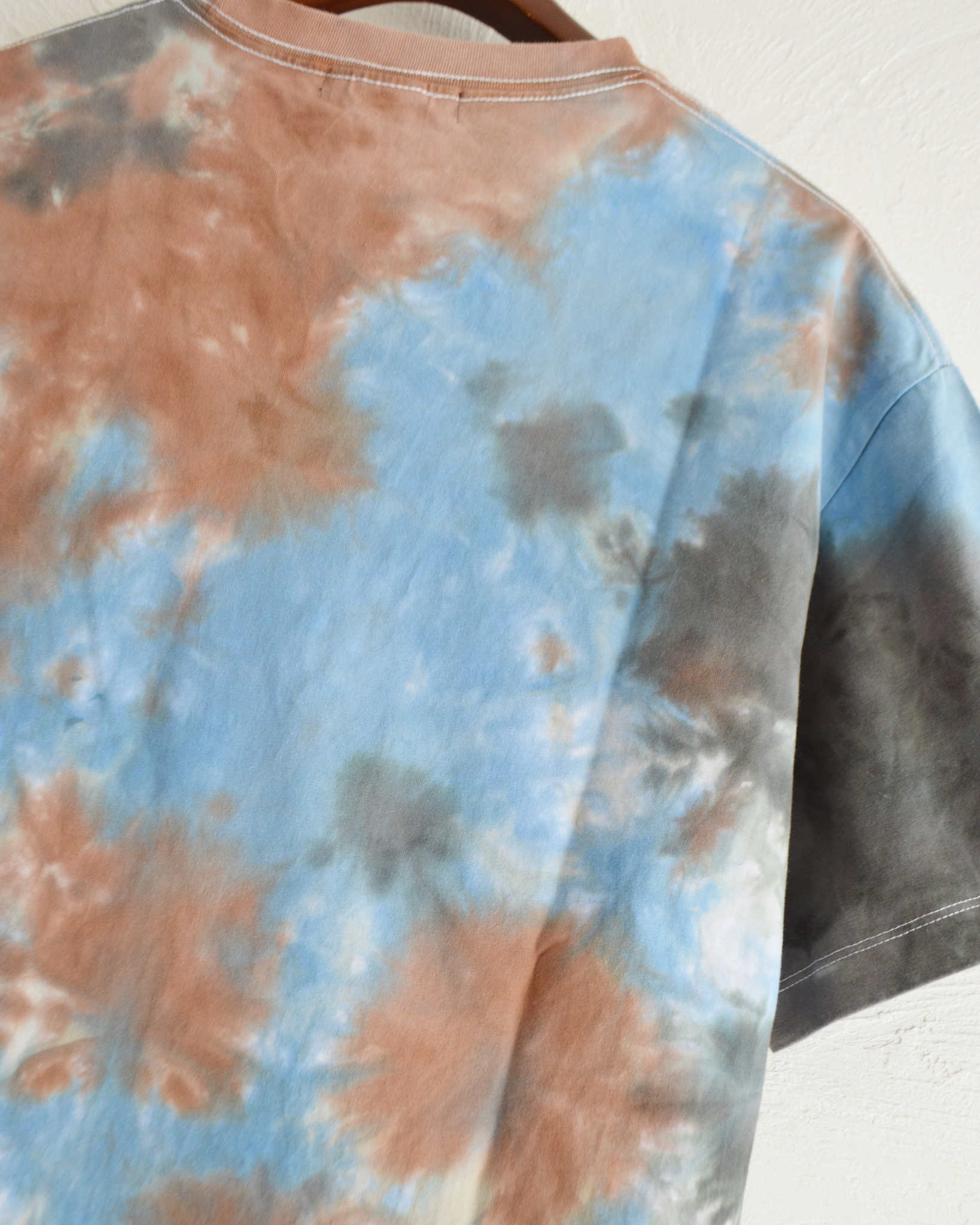 Nasngwam. ナスングワム / VASE TEE ヴェイスティー (TIE DYE タイダイ)