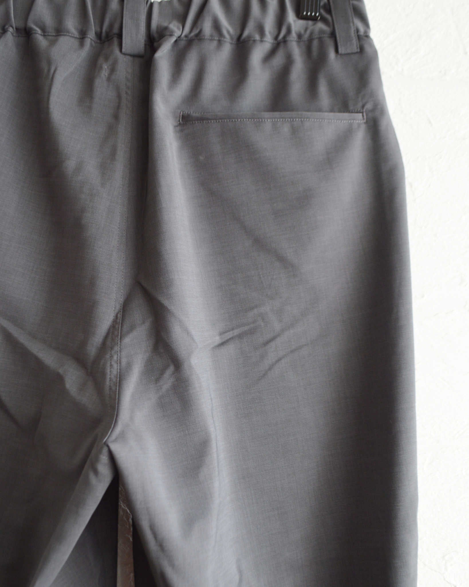 LAMOND ラモンド / TWILL TWIST PANTS ツイルツイストパンツ (CHARCOAL チャコール)