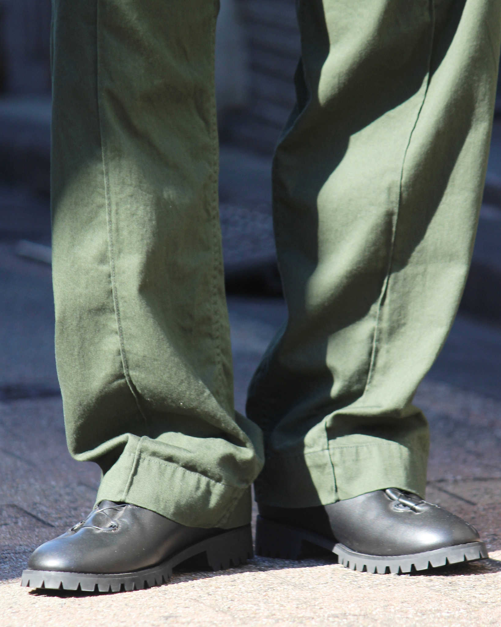 NECESSARY or UNNECESSARY ネセサリーオアアンネセサリー N.O.UN ナウン / PIN TUCK PANTS ピンタックパンツ (FOREST フォレスト)