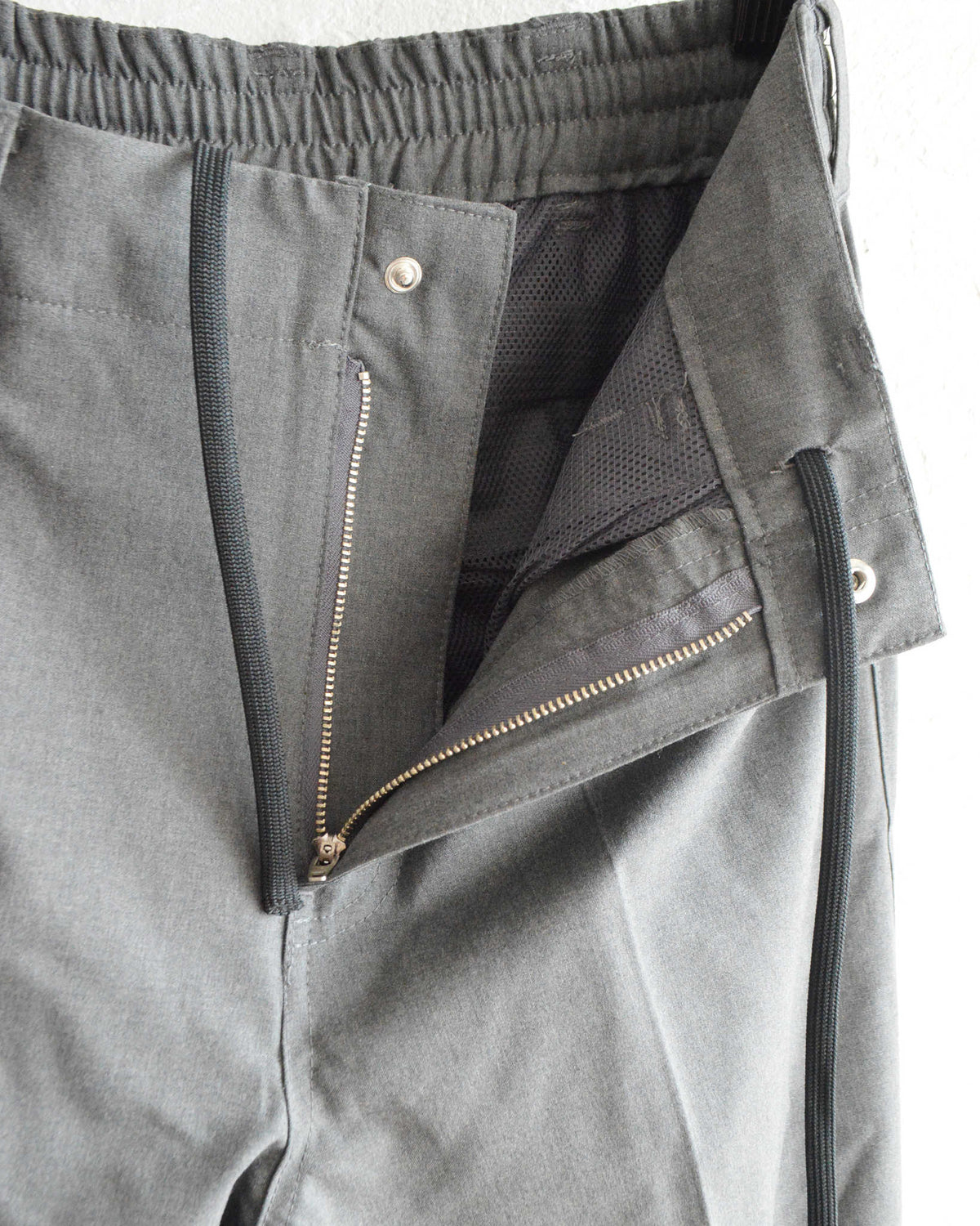 AXESQUIN アクシーズクイーン / TECK WORK SLACKS 2.0 テックワークスラックス (CHARCOAL チャコール)