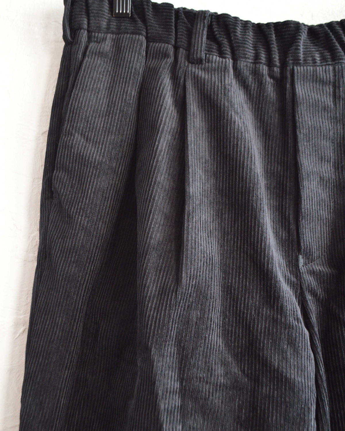 LAMOND ラモンド / CORDUROY STANDARD WIDE PANTS コーデュロイスタンダードワイドパンツ (BLACK ブラック)