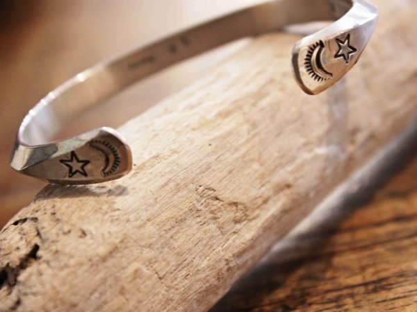 Navajo BANGLE(WYLIE SECATERO ワイル セカテロ) / indian jewelry