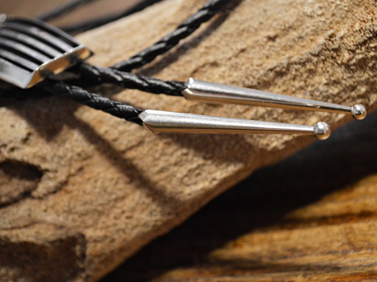 Navajo Loop tie(TOM HOWK トム ホーク) / Indian jewelry