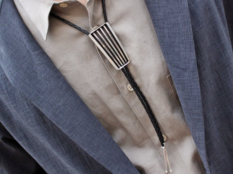 Navajo Loop tie(TOM HOWK トム ホーク) / Indian jewelry