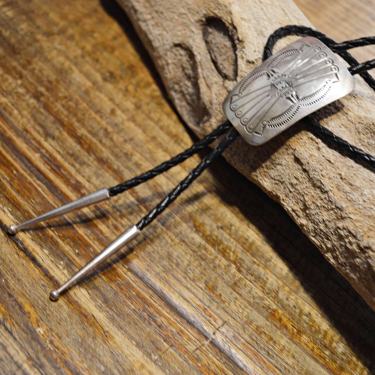 Indian jewelry インディアンジュエリー / NAVAJO LOOP TIE ナヴァホ ループタイ
