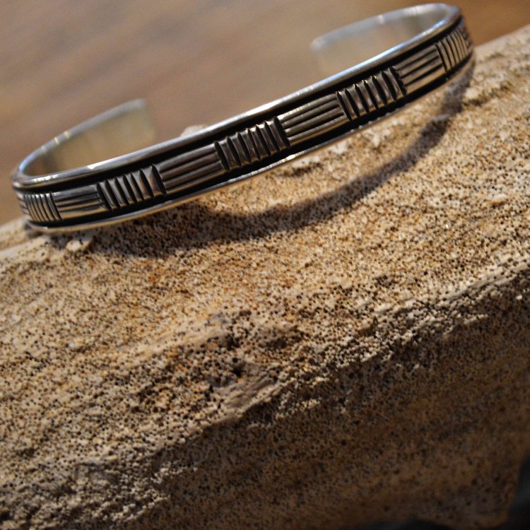 indian jewelry インディアンジュエリー / Navajo BANGLE ナヴァホバングル(BRUCE MORGAN ブルースモーガン)