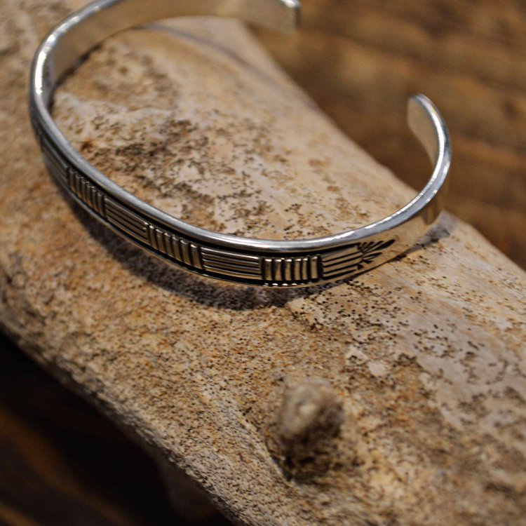 indian jewelry インディアンジュエリー / Navajo BANGLE ナヴァホバングル(BRUCE MORGAN ブルースモーガン)