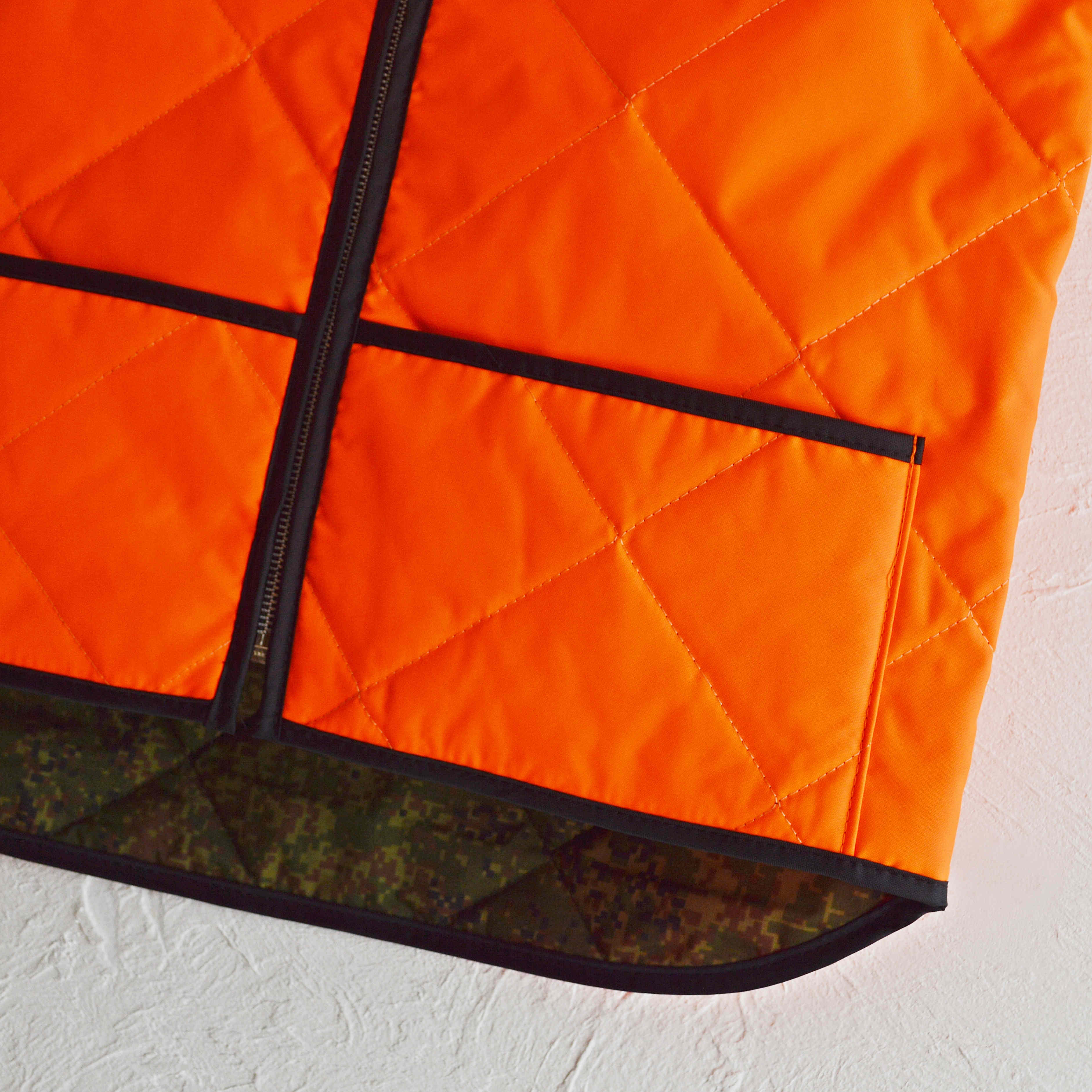 SNAP’ N’ WEAR スナップウェア / Quilted Hunting Vest ナイロンベスト (Blaze Orange Shell with Camouflage Lining)