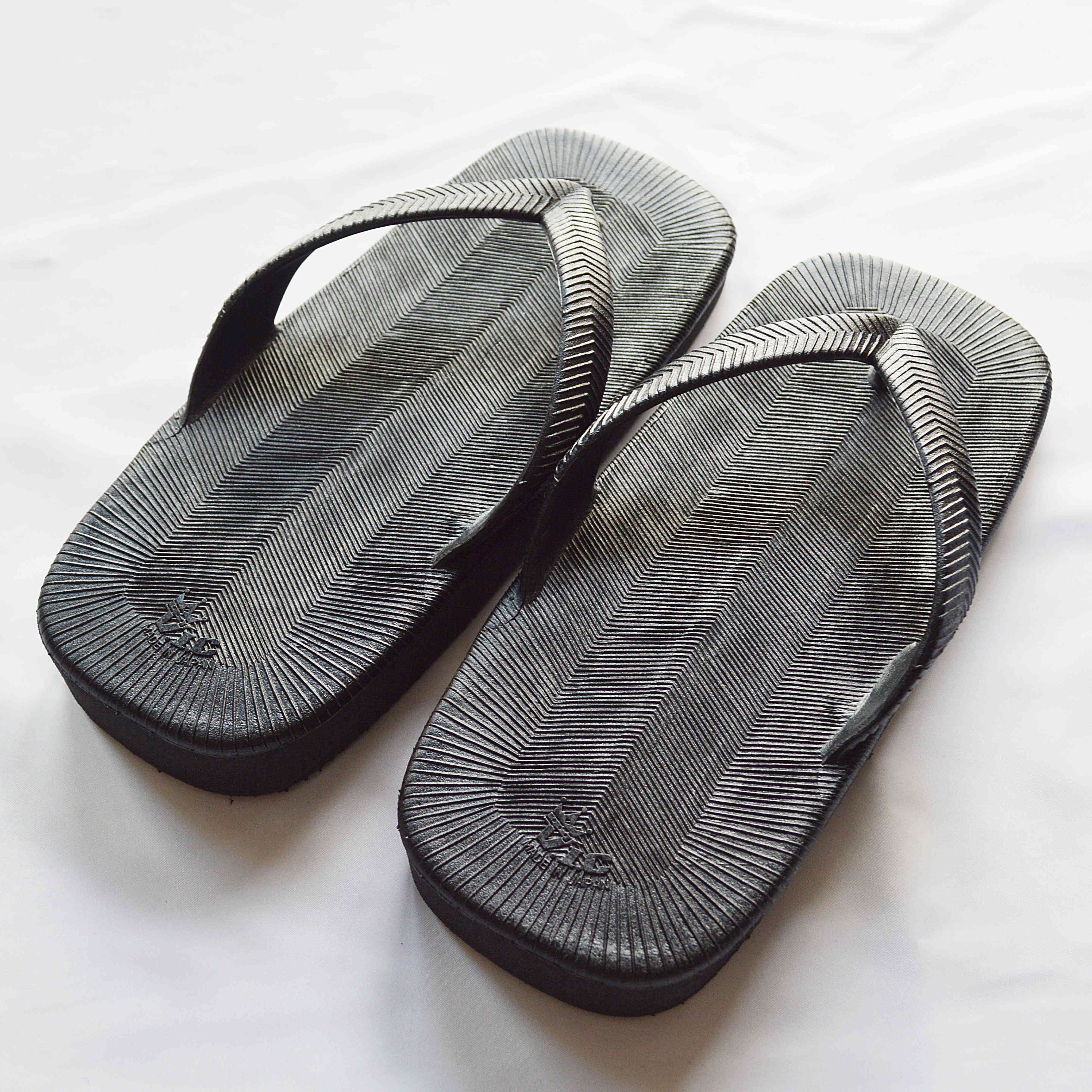 V.I.C / classic rubber sandal MEN’s