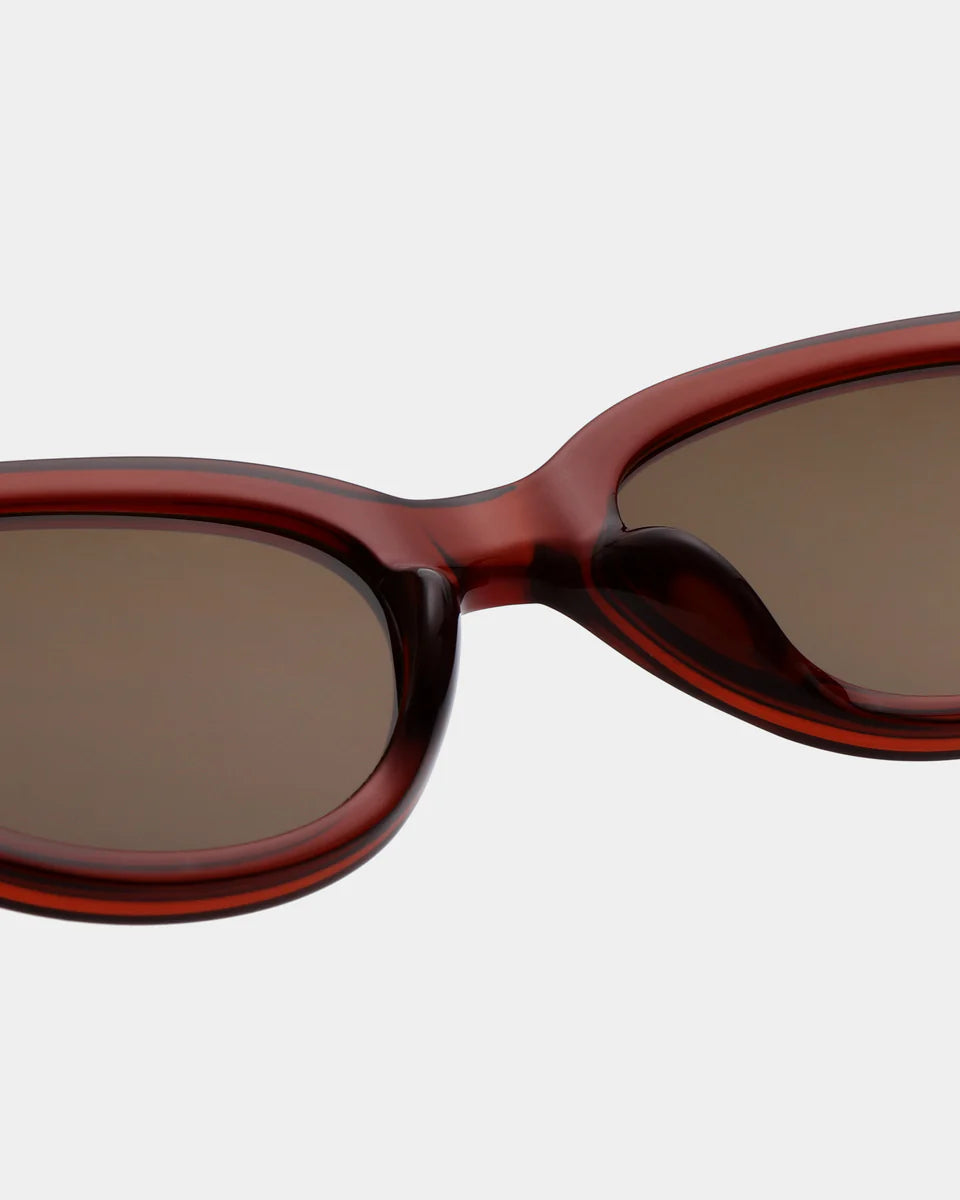 A.Kjaerbede エキアビト / WINNIE ウィニー  (Brown Transparent ブラウントランスペアレント)