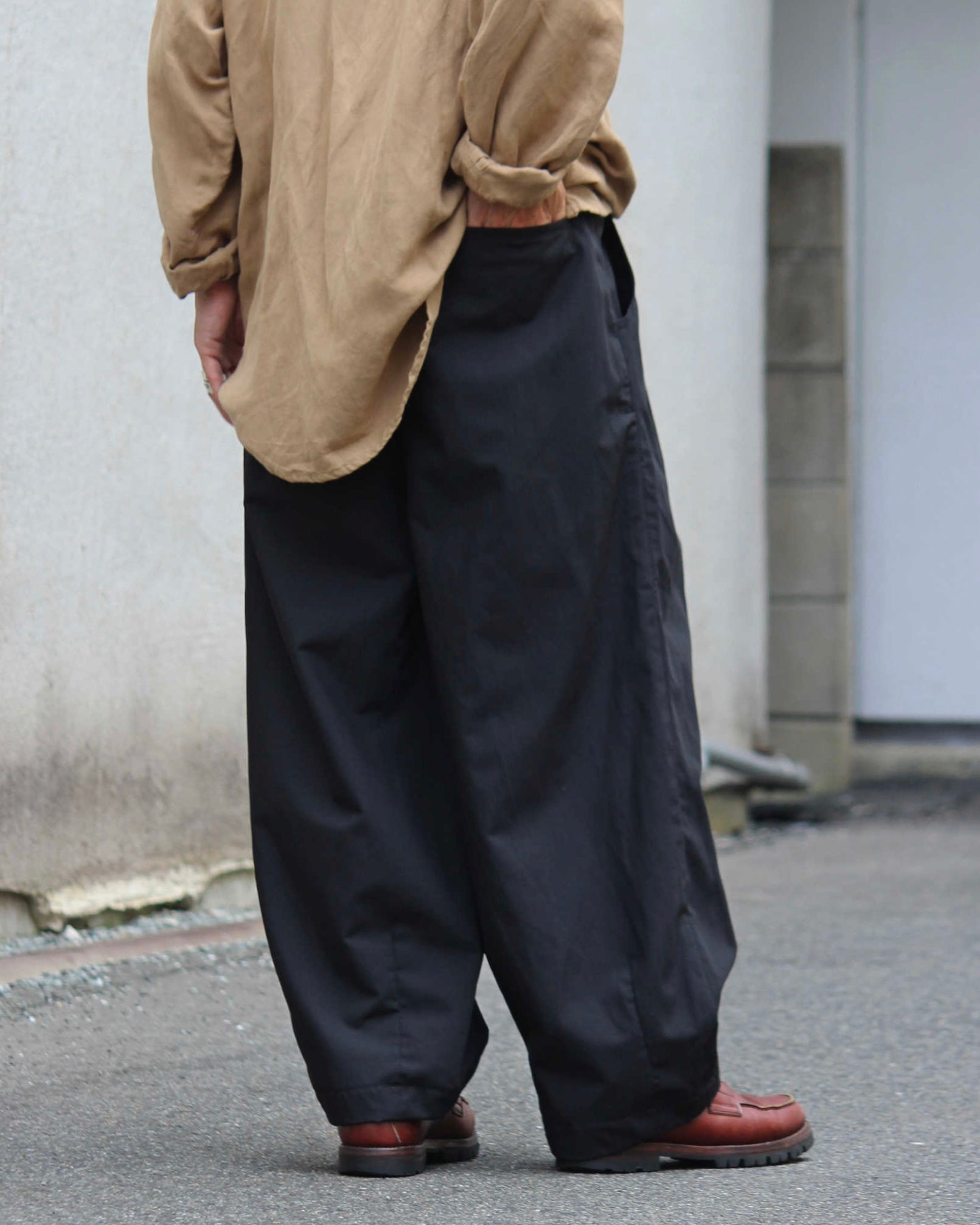 Nasngwam. ナスングワム / BARREL PANTS バレルパンツ (BLACK ブラック)