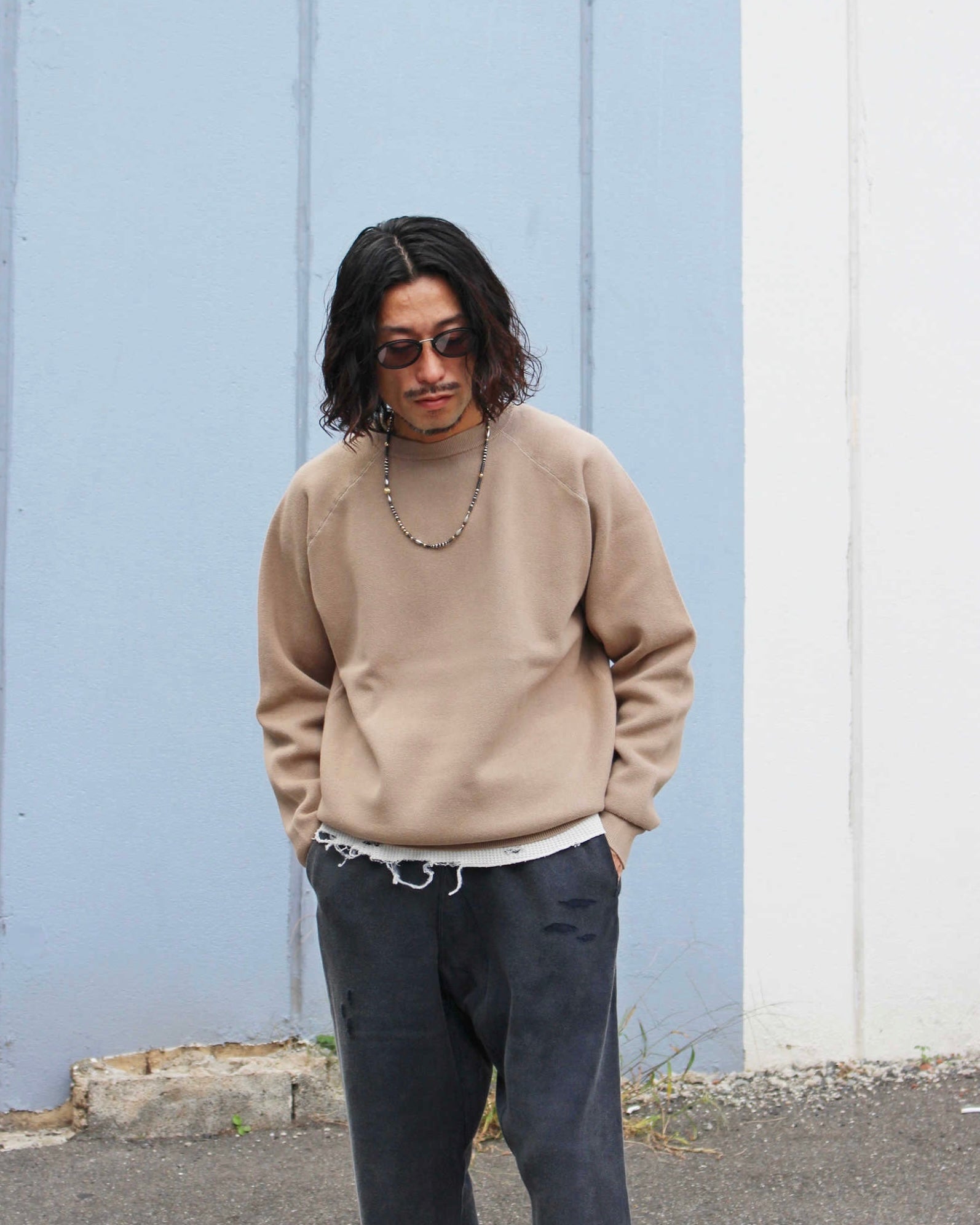 Nasngwam. ナスングワム / ACTUALLY CREW アクチュアリークルー (GRAGE グレージュ)