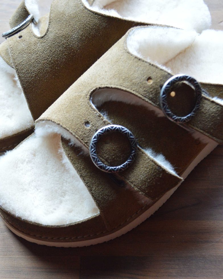 Commodities コモディティーズ / EASY WARM BELTED SLIDE イージーウォームベルテッドスライド (BROWN ブラウン)