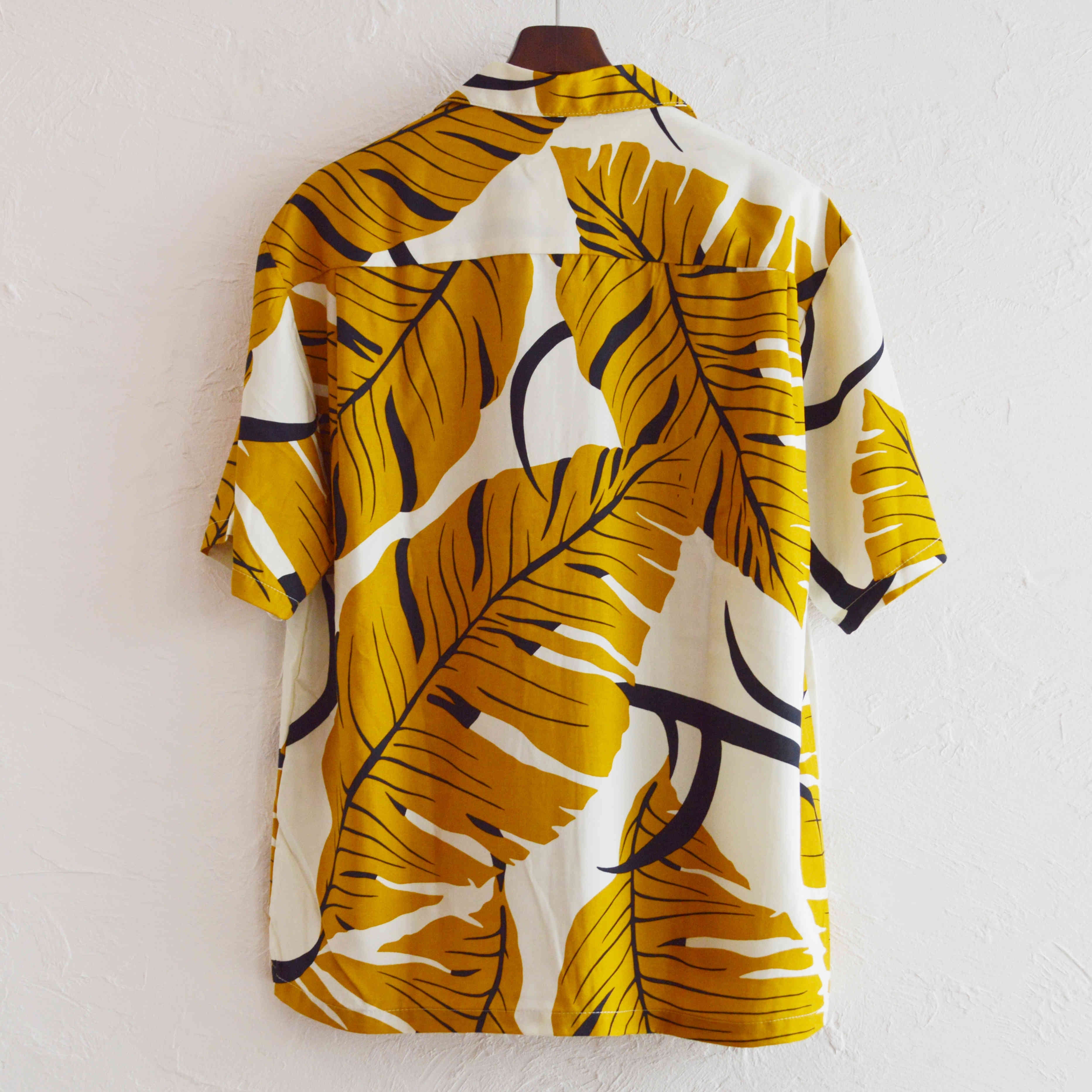Hilo Hattie / Rayon Aloha Shirt (GOLD)