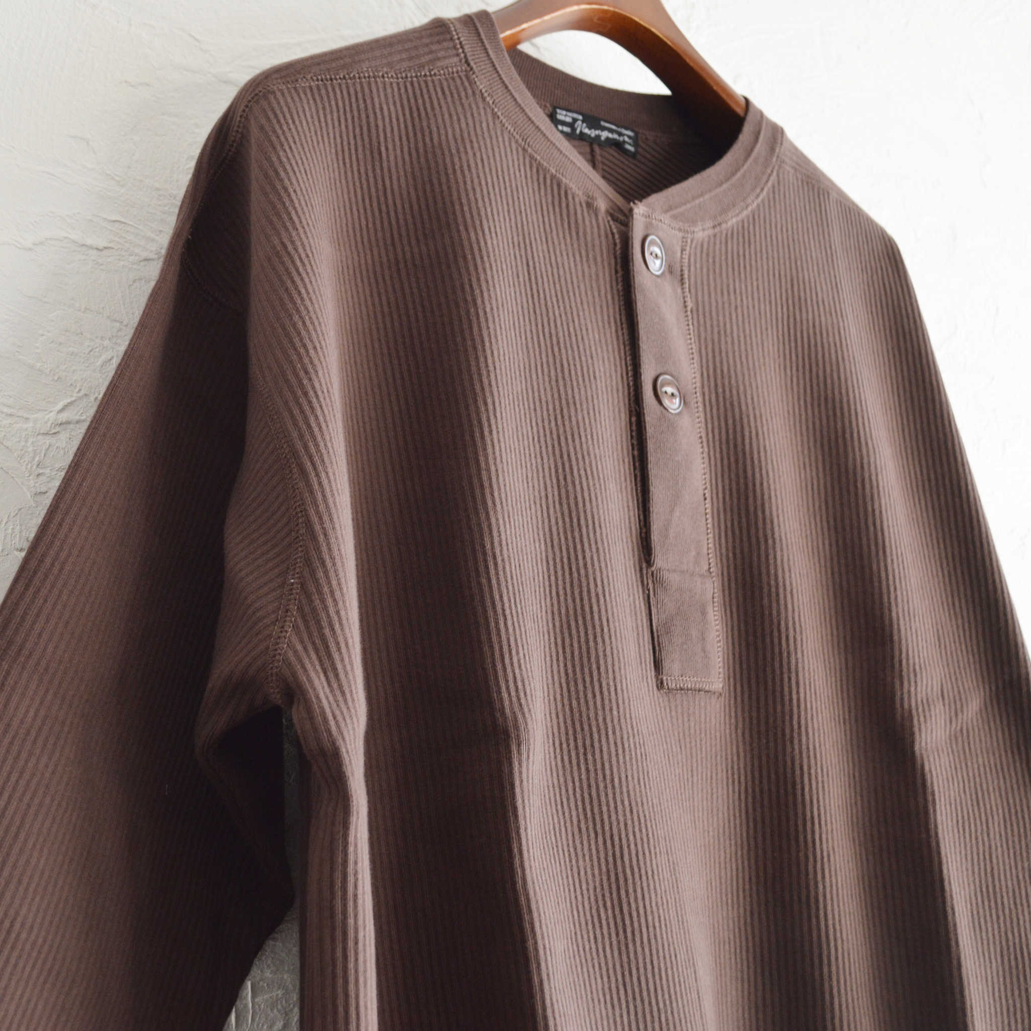 Nasngwam. ナスングワム / SWEDE HENLEY L/S TEE スウェードヘンリーエルエスティー (BROWN ブラウン)