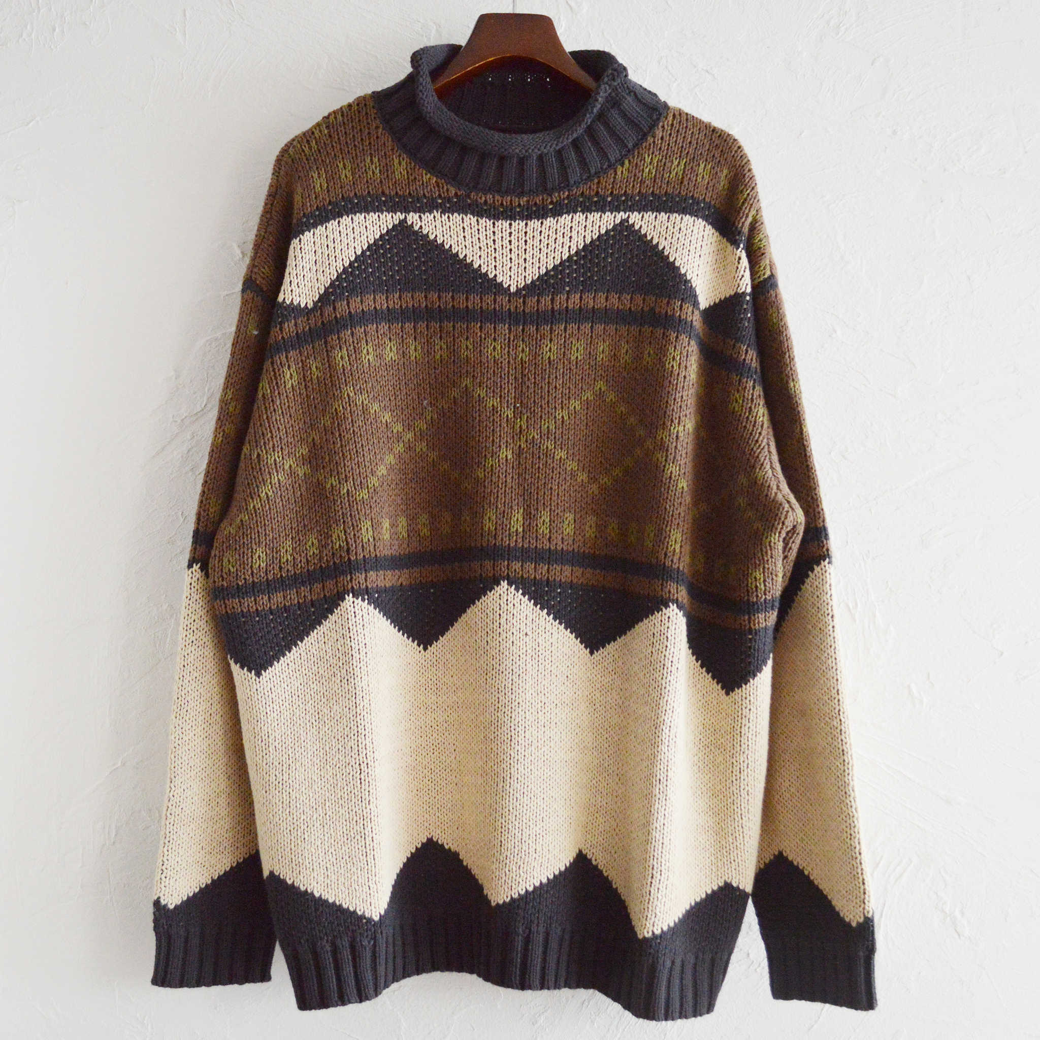 modemdesign モデムデザイン / LOWGAGE RETORO GEOMETRIC PATTERN ROLL NECK KNIT ローゲージロールネックニット (IVORY アイボリー)