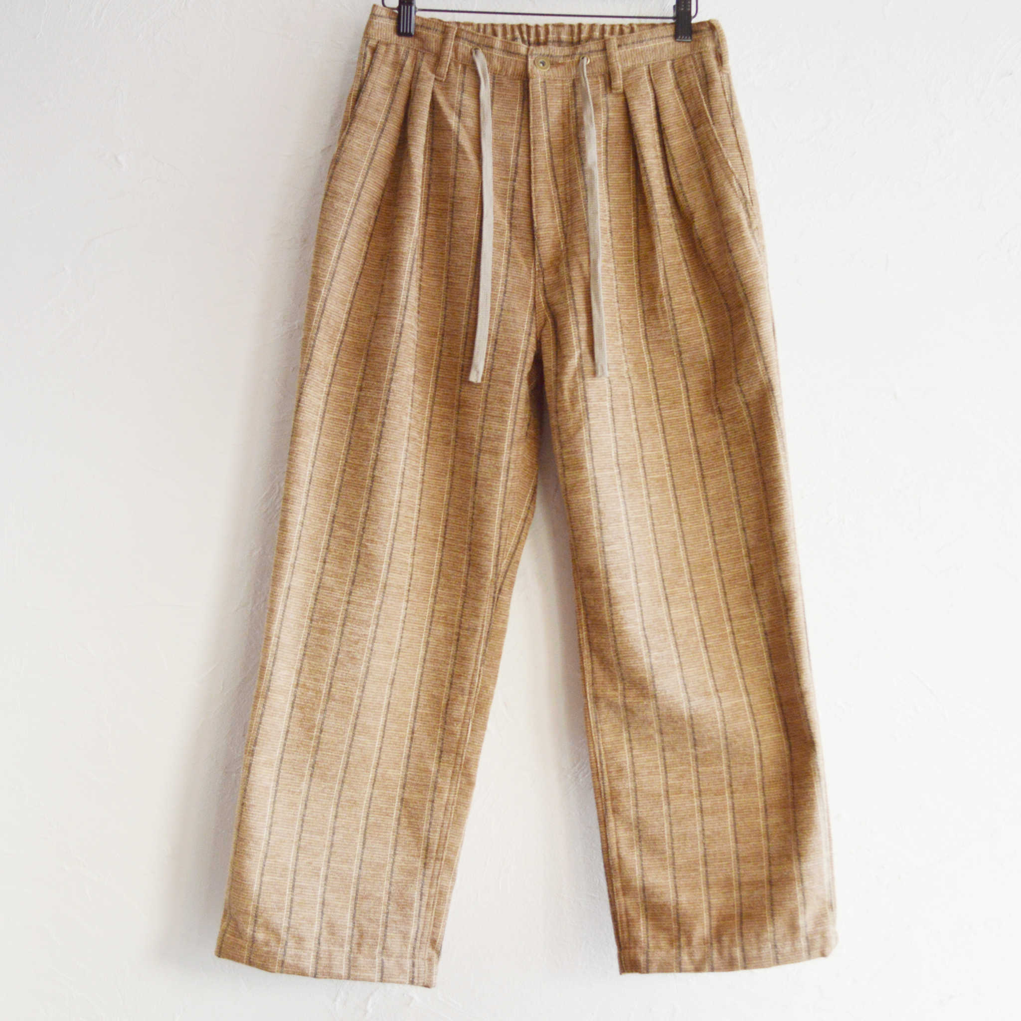 Nasngwa. ナスングワム / LUMBER TUCK PANTS ランバータックパンツ (BEIGE ベージュ)