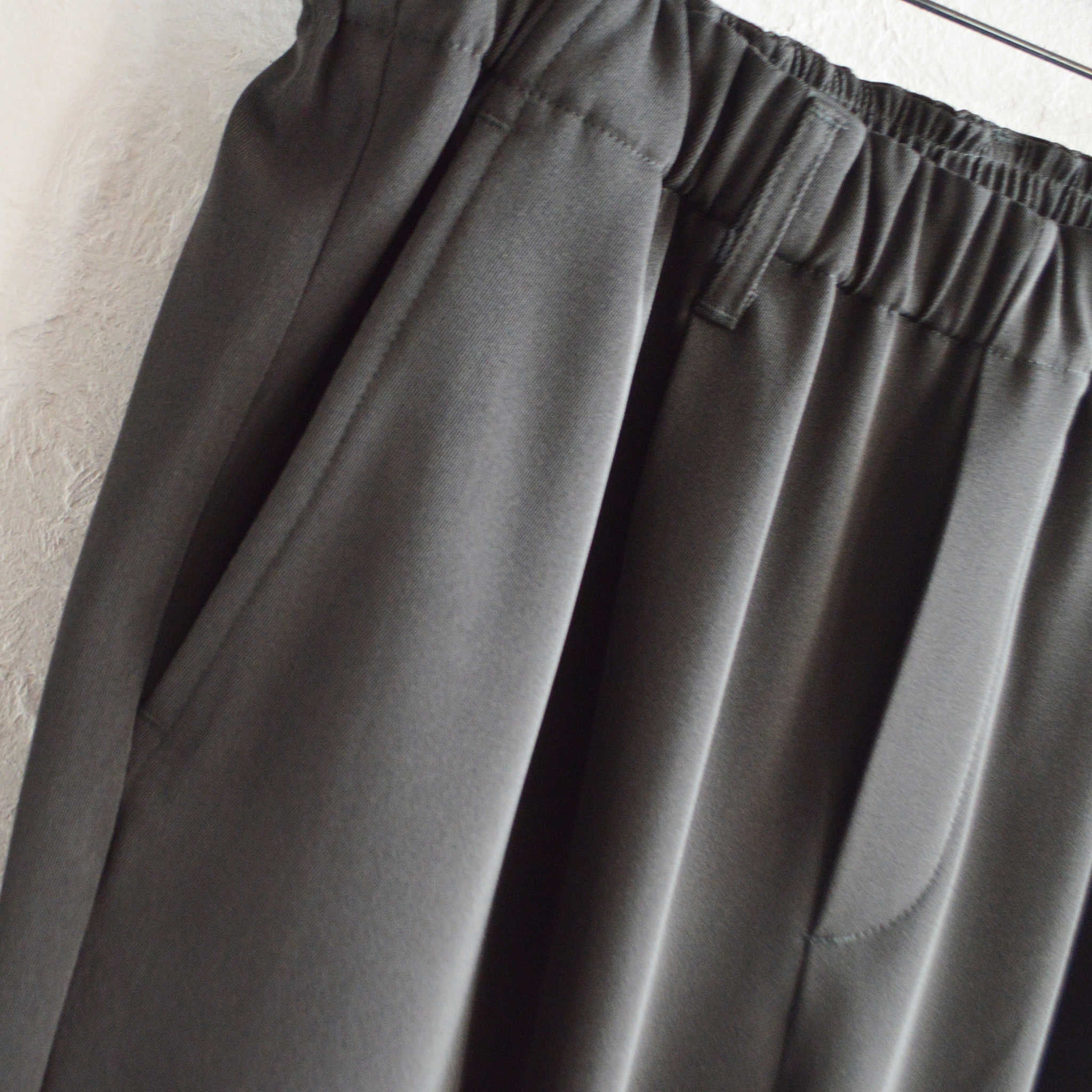 LAMOND ラモンド / TWILL TWIST PANTS ツイルツイストパンツ (FADE BLACK フェードブラック)