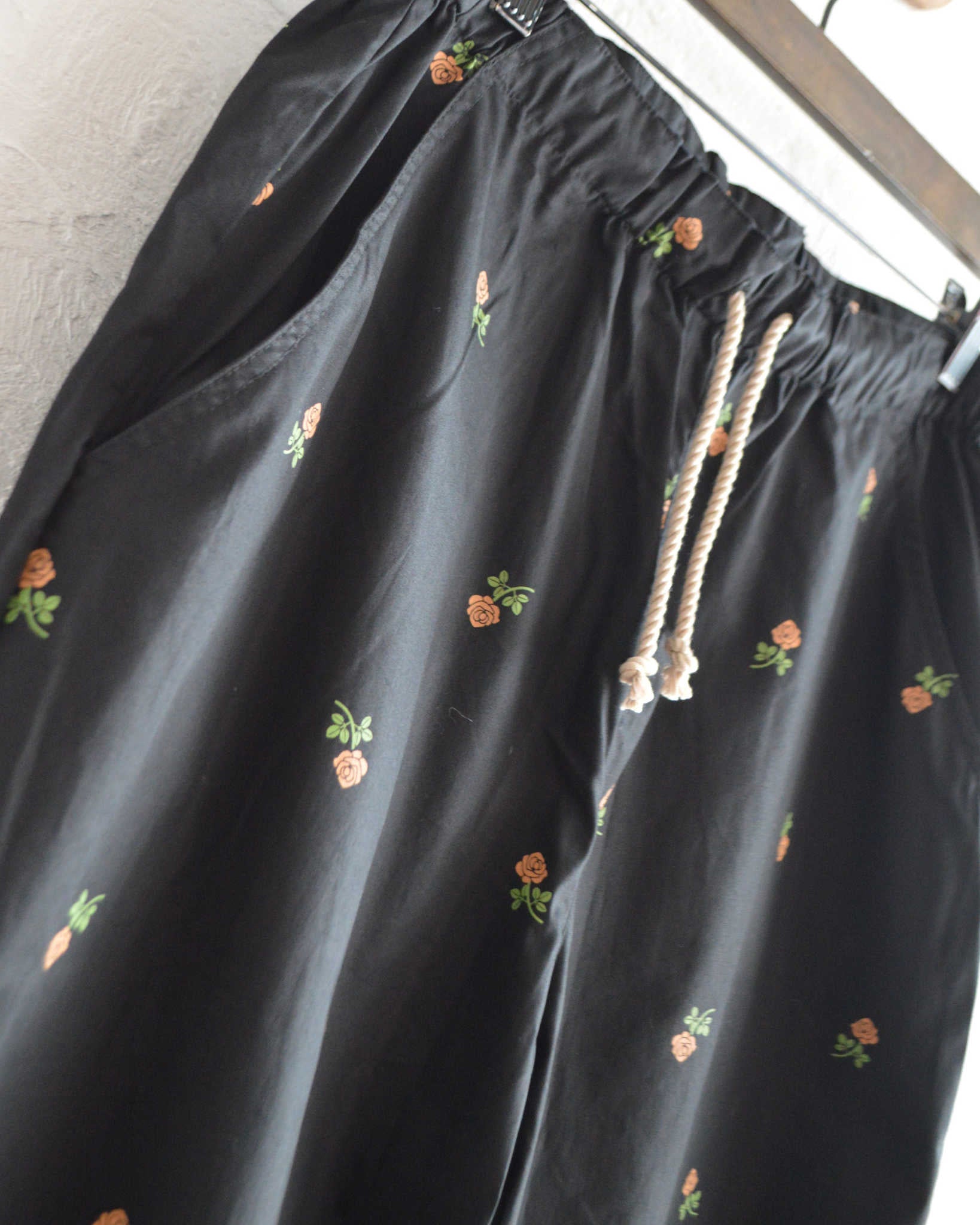 HAVE A GRATEFUL DAY ハブアグレイトフルデイ / AMPLE EASY PANTS アンプルイージーパンツ (BLACK ブラック)