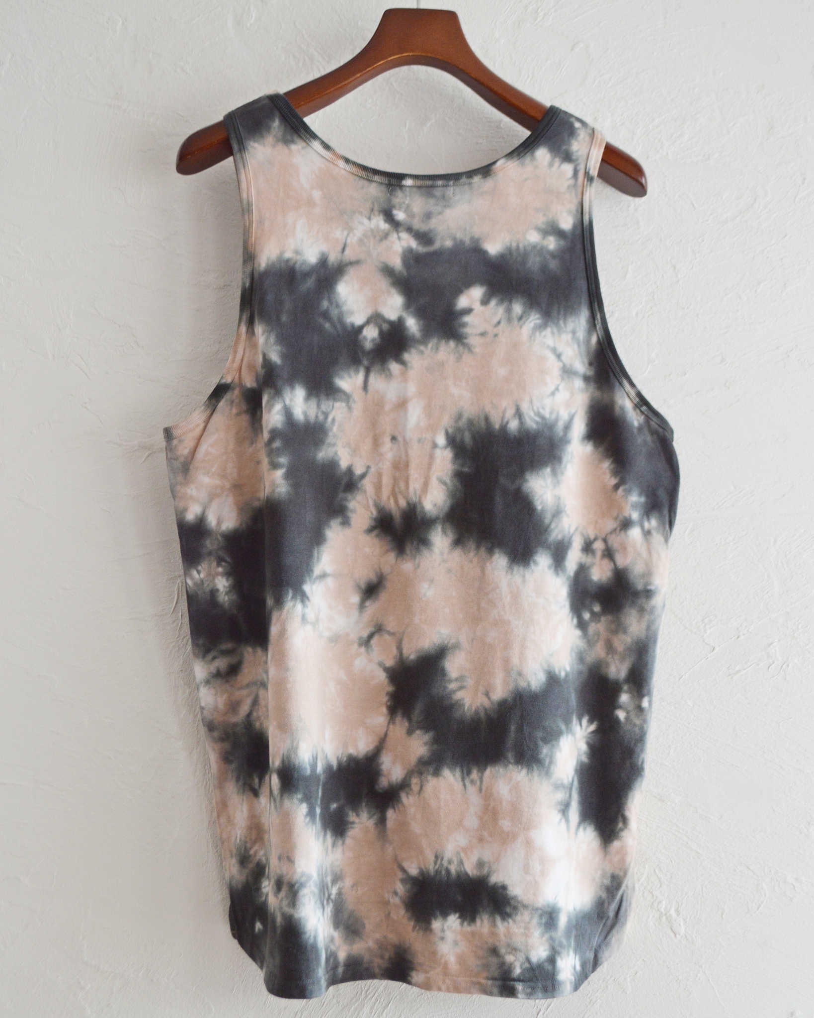 Nasngwam. × JAVARA×LEATHER TRAMP ナスングワム ジャバラ レザートランプ  / ESSENTIAL TANKTOP エッセンシャルタンクトップ(DESERT デザート)